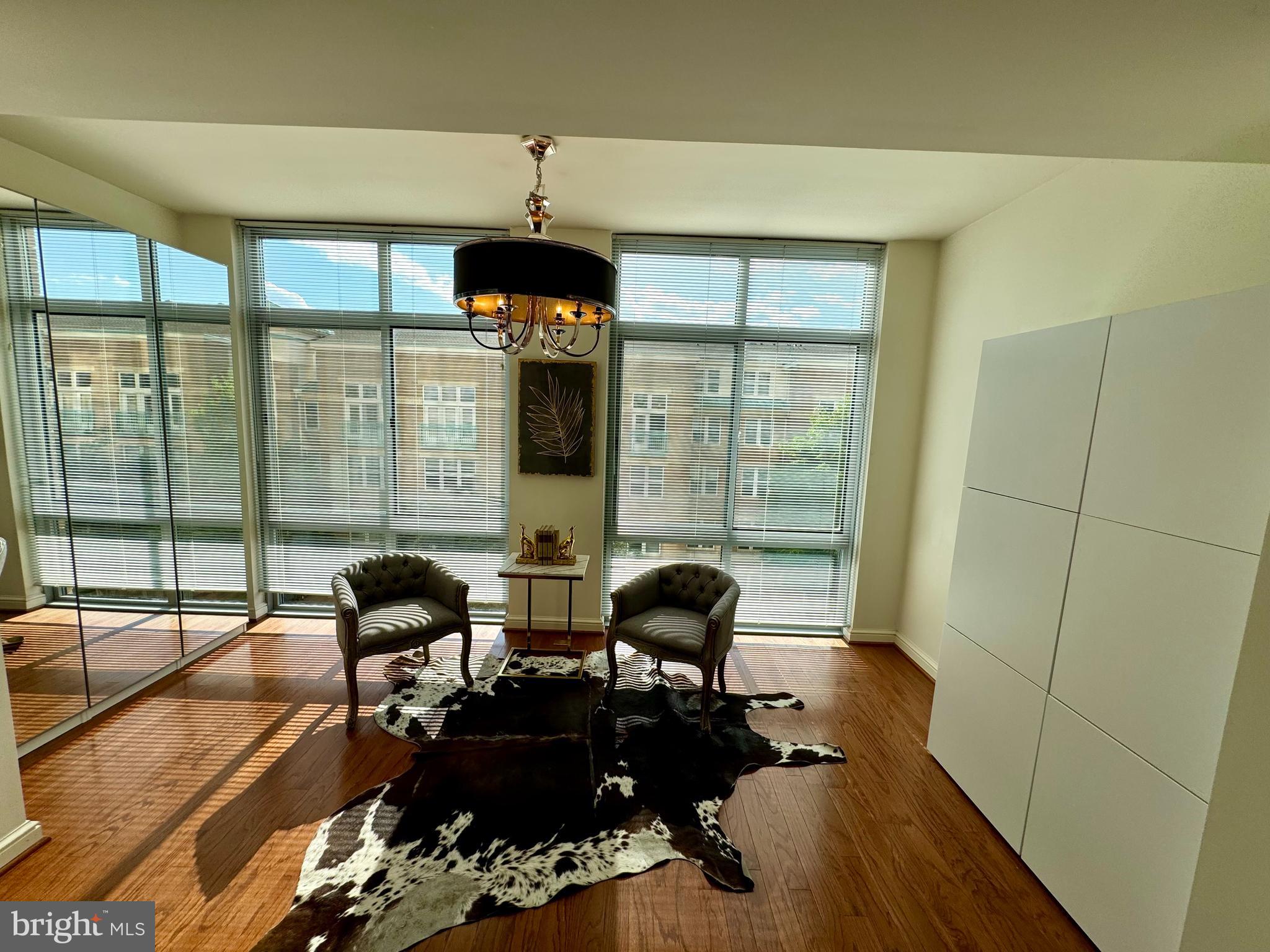 MIDTOWN AT RESTON TOWN CENTER - Residential