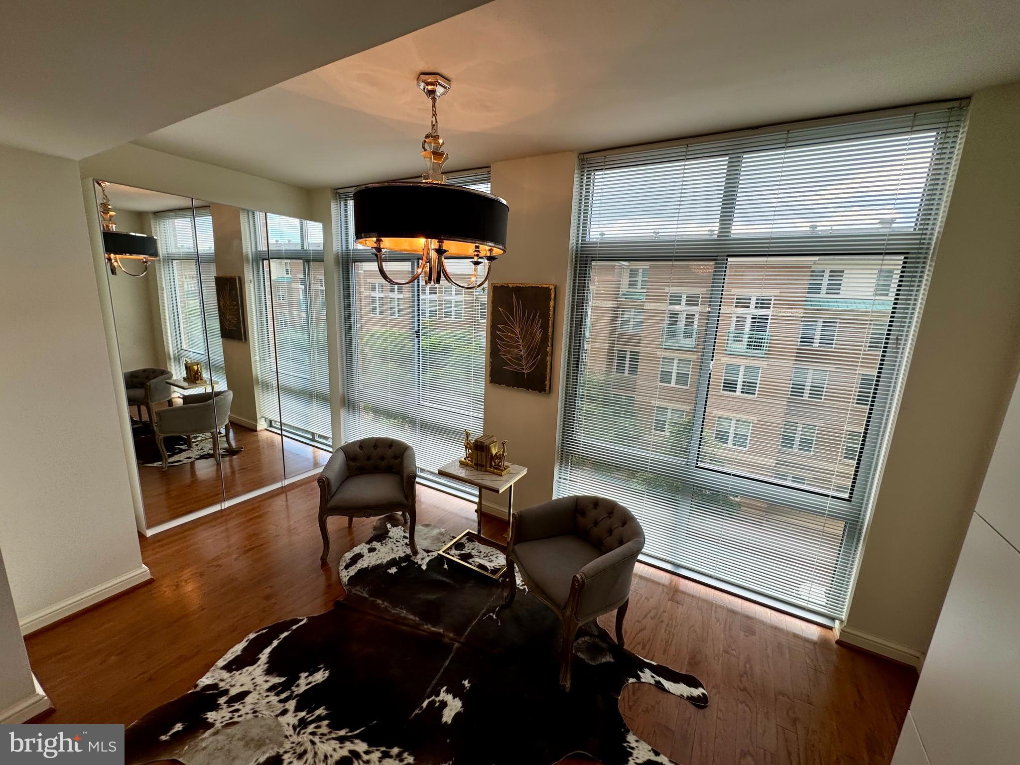 MIDTOWN AT RESTON TOWN CENTER - Residential