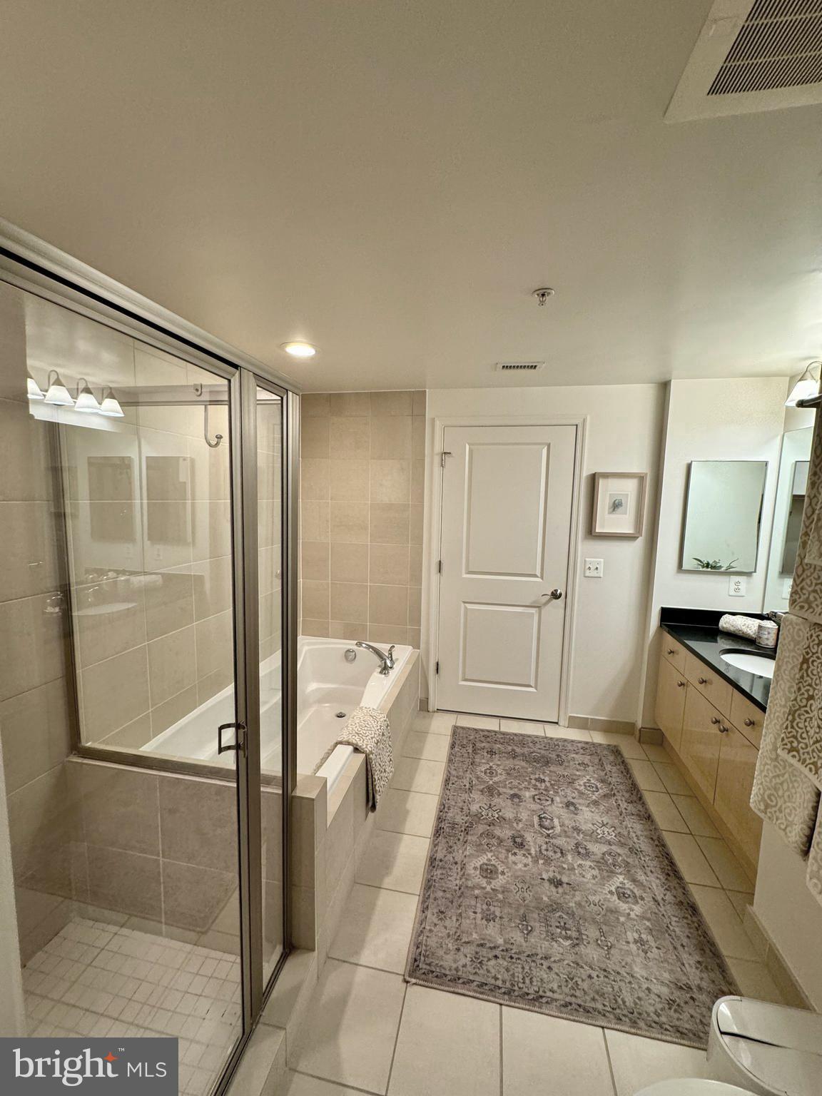 MIDTOWN AT RESTON TOWN CENTER - Residential