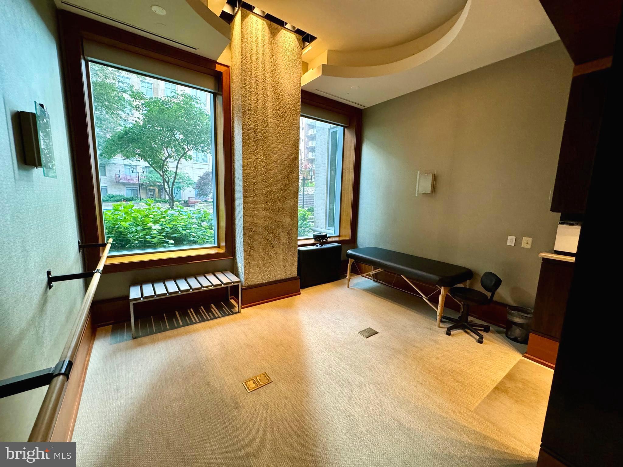 MIDTOWN AT RESTON TOWN CENTER - Residential