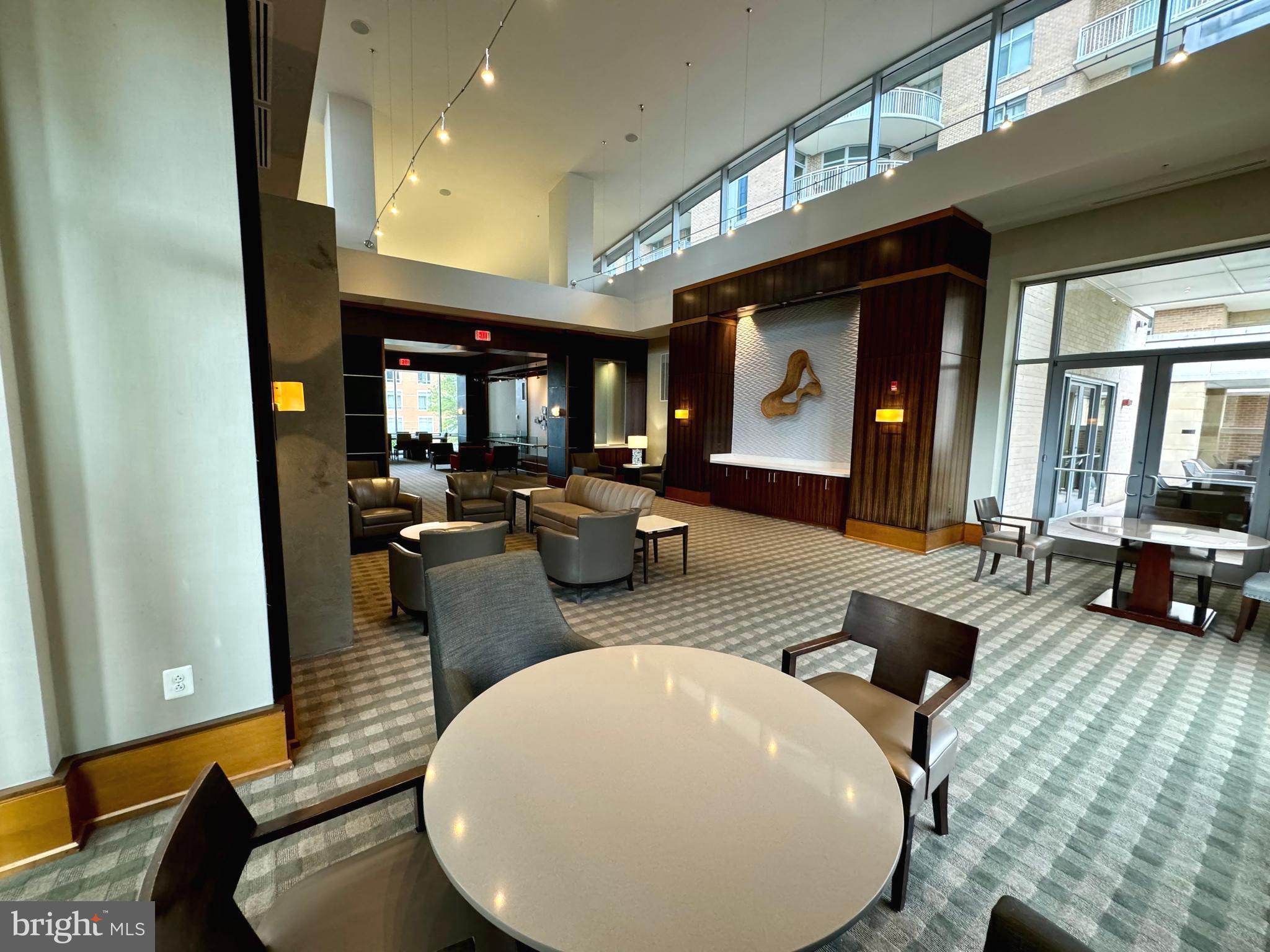 MIDTOWN AT RESTON TOWN CENTER - Residential