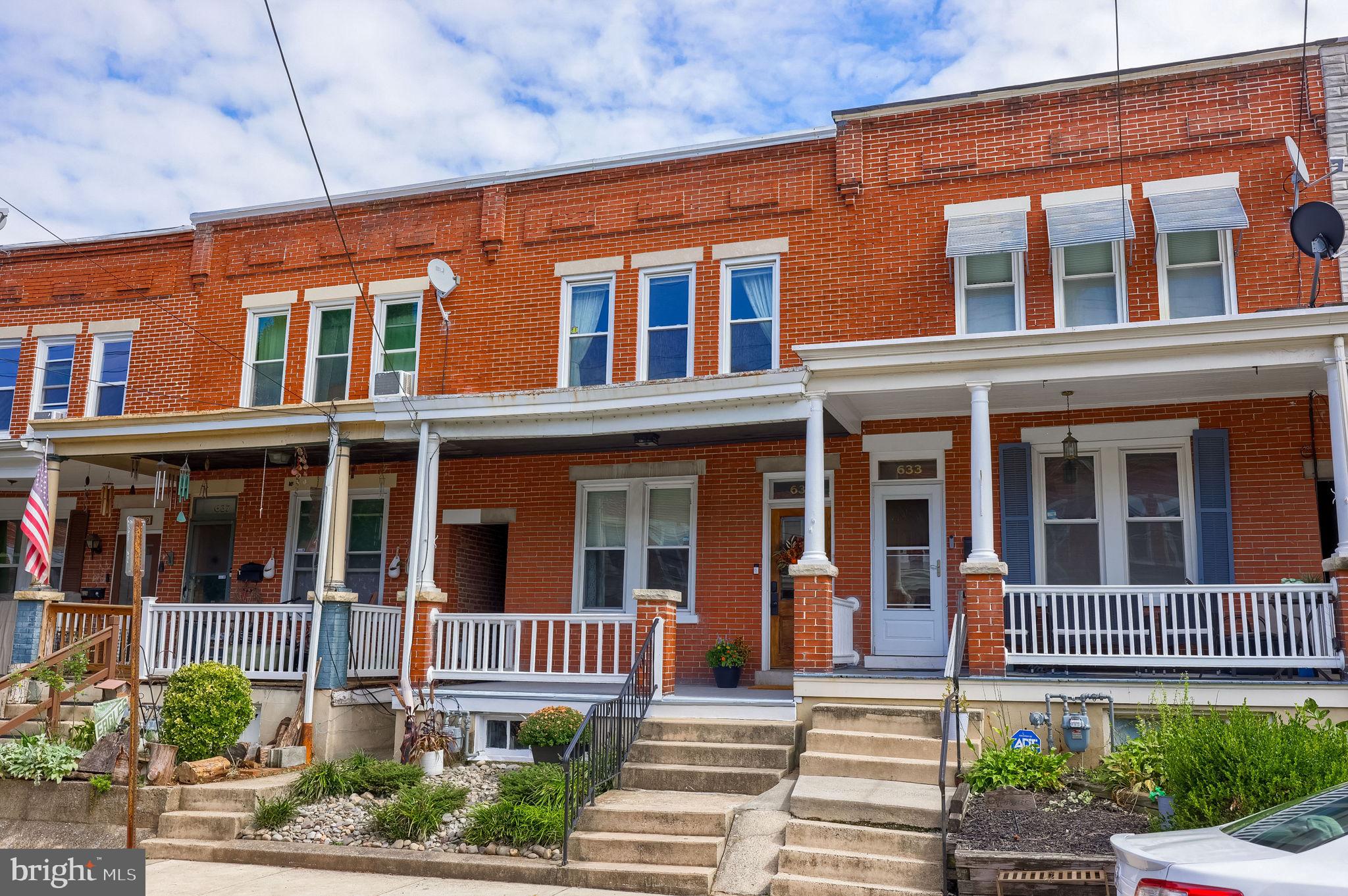 635 N PINE STREET