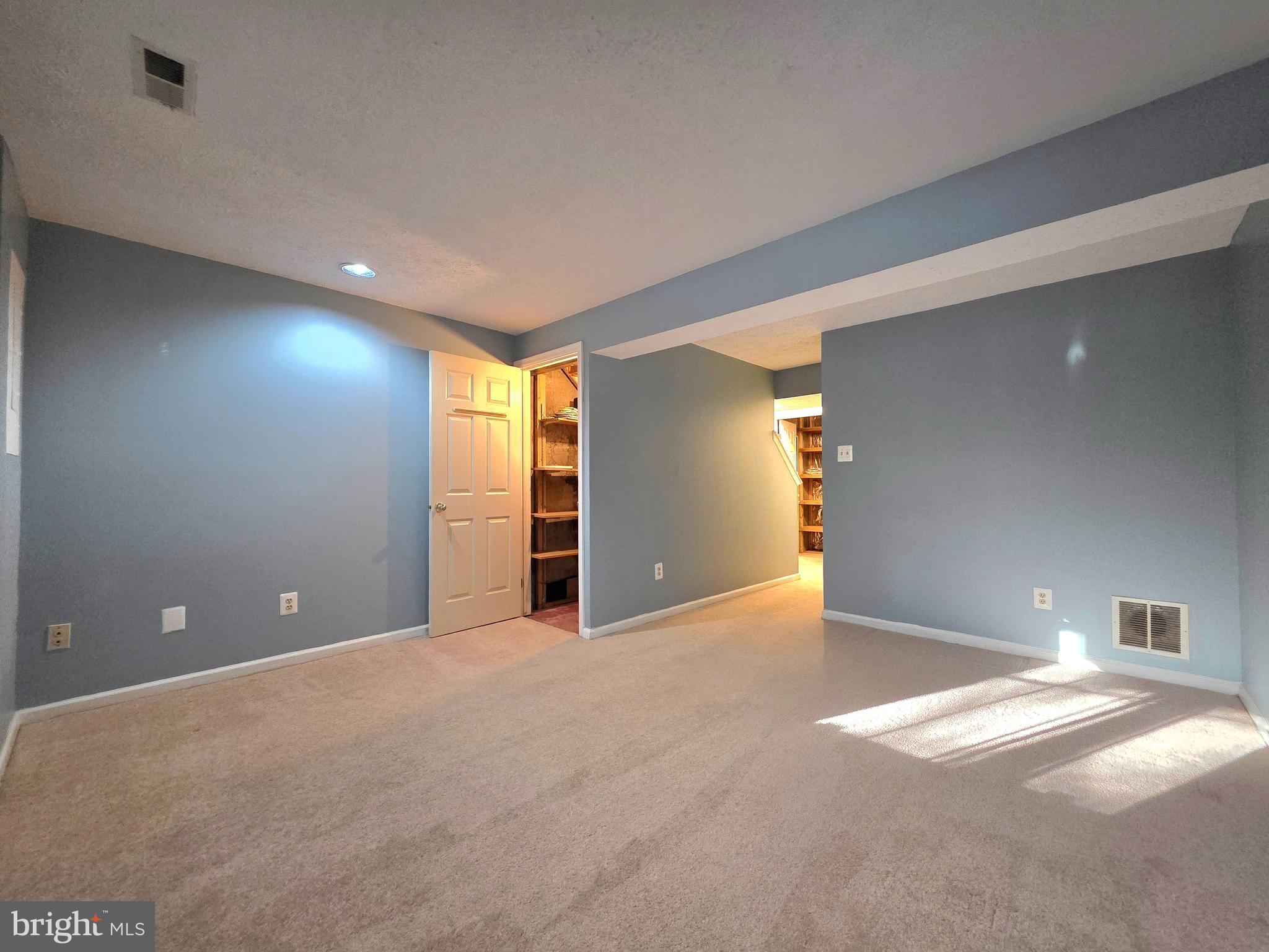 NEWINGTON HEIGHTS - Residential Lease