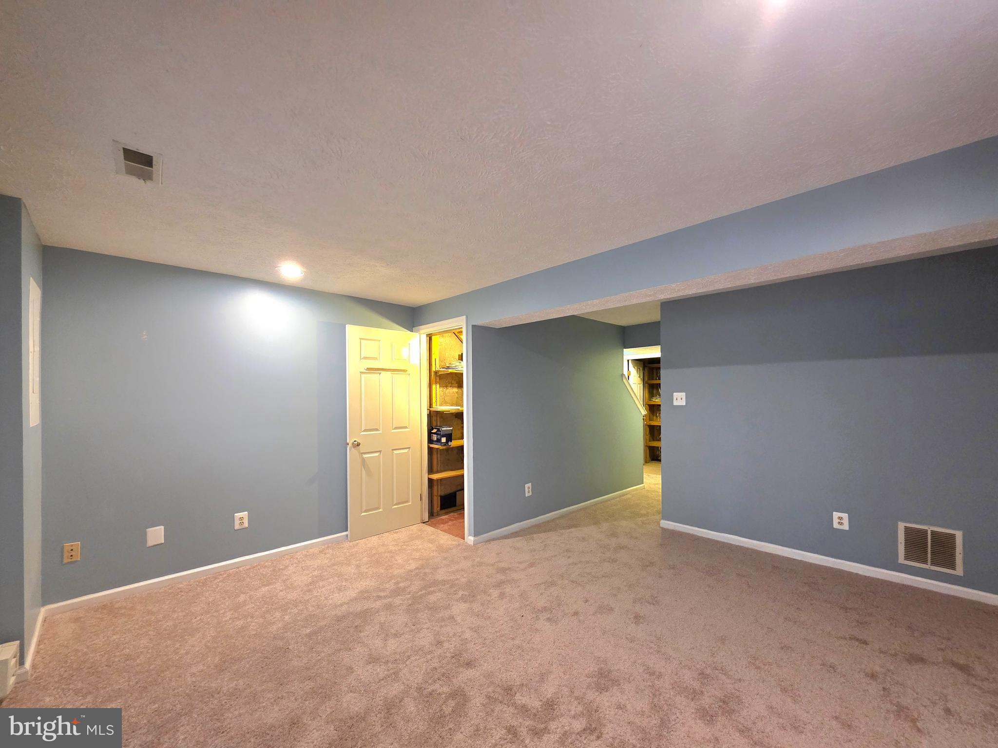 NEWINGTON HEIGHTS - Residential Lease