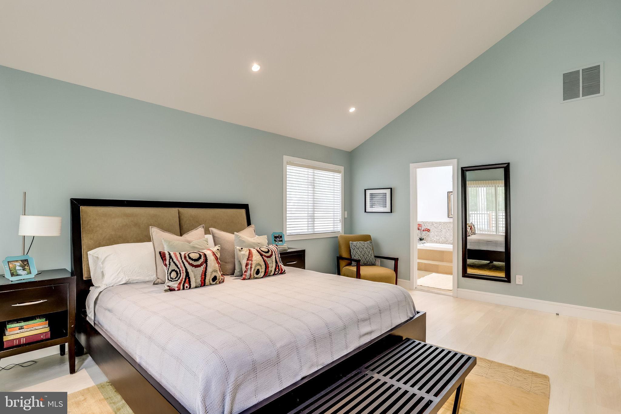 BELLEVUE FOREST - Residential