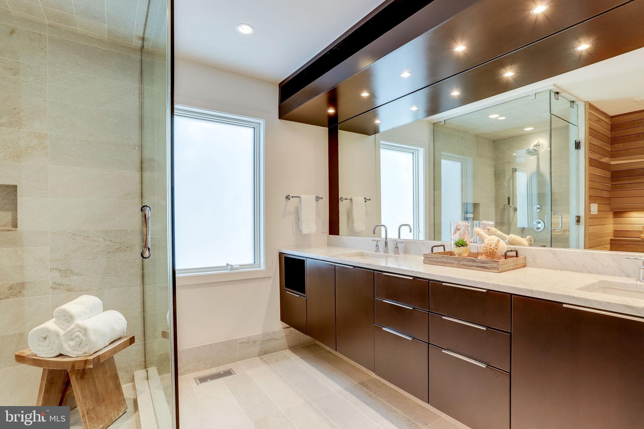 BELLEVUE FOREST - Residential