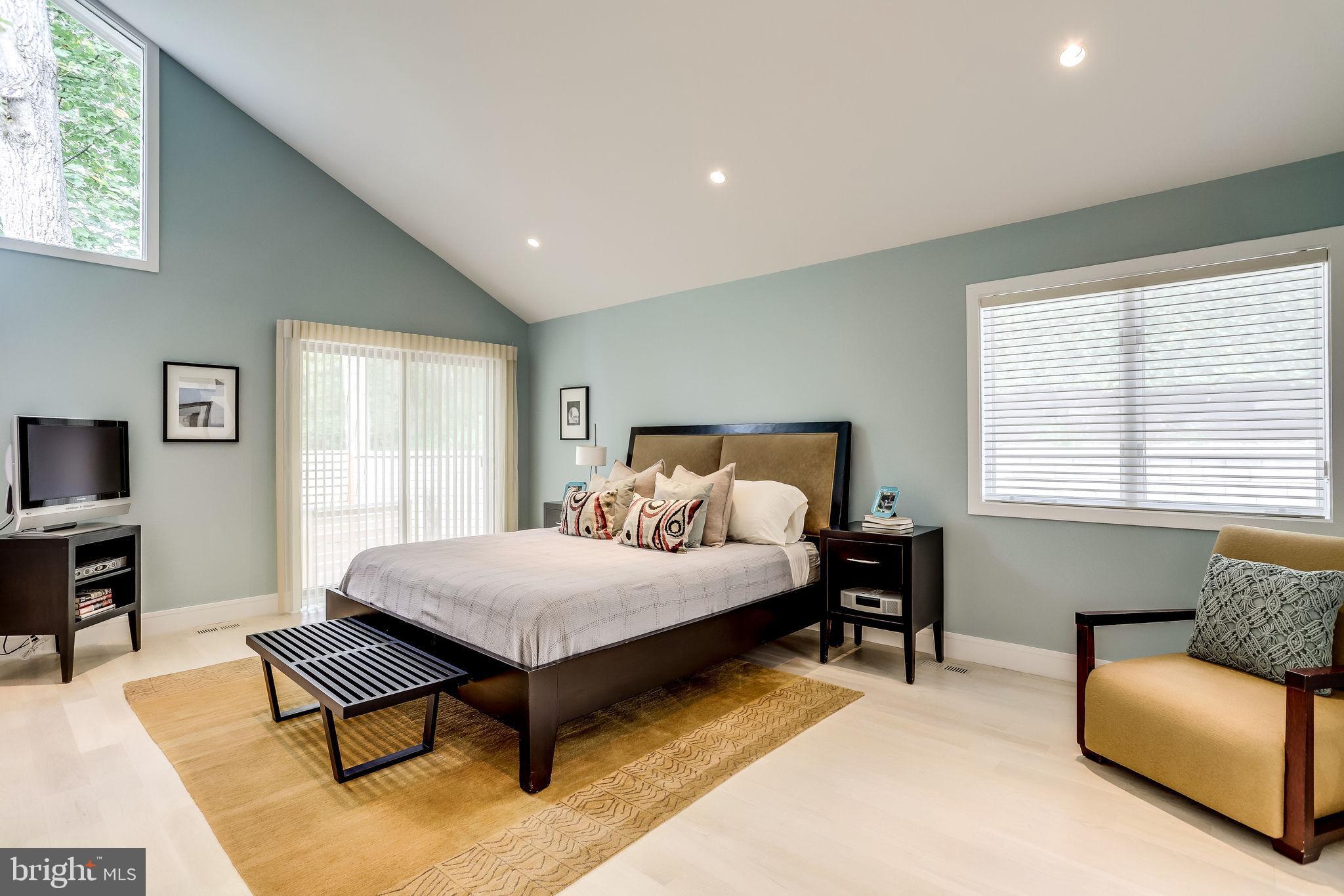 BELLEVUE FOREST - Residential