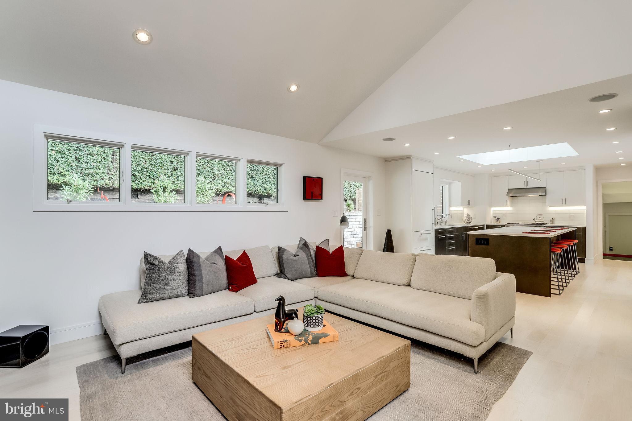 BELLEVUE FOREST - Residential