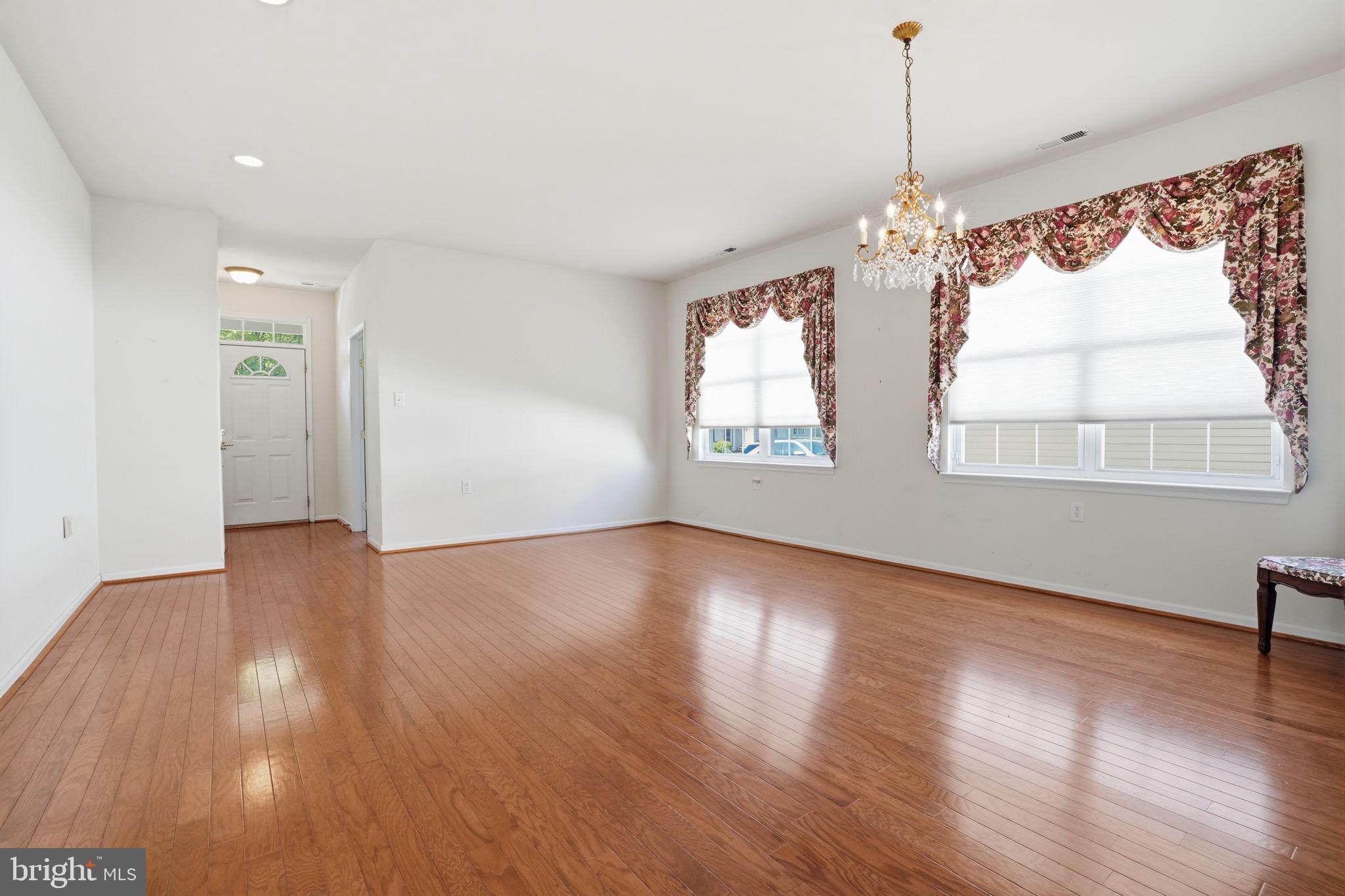 FLOWERS MILL - Residential