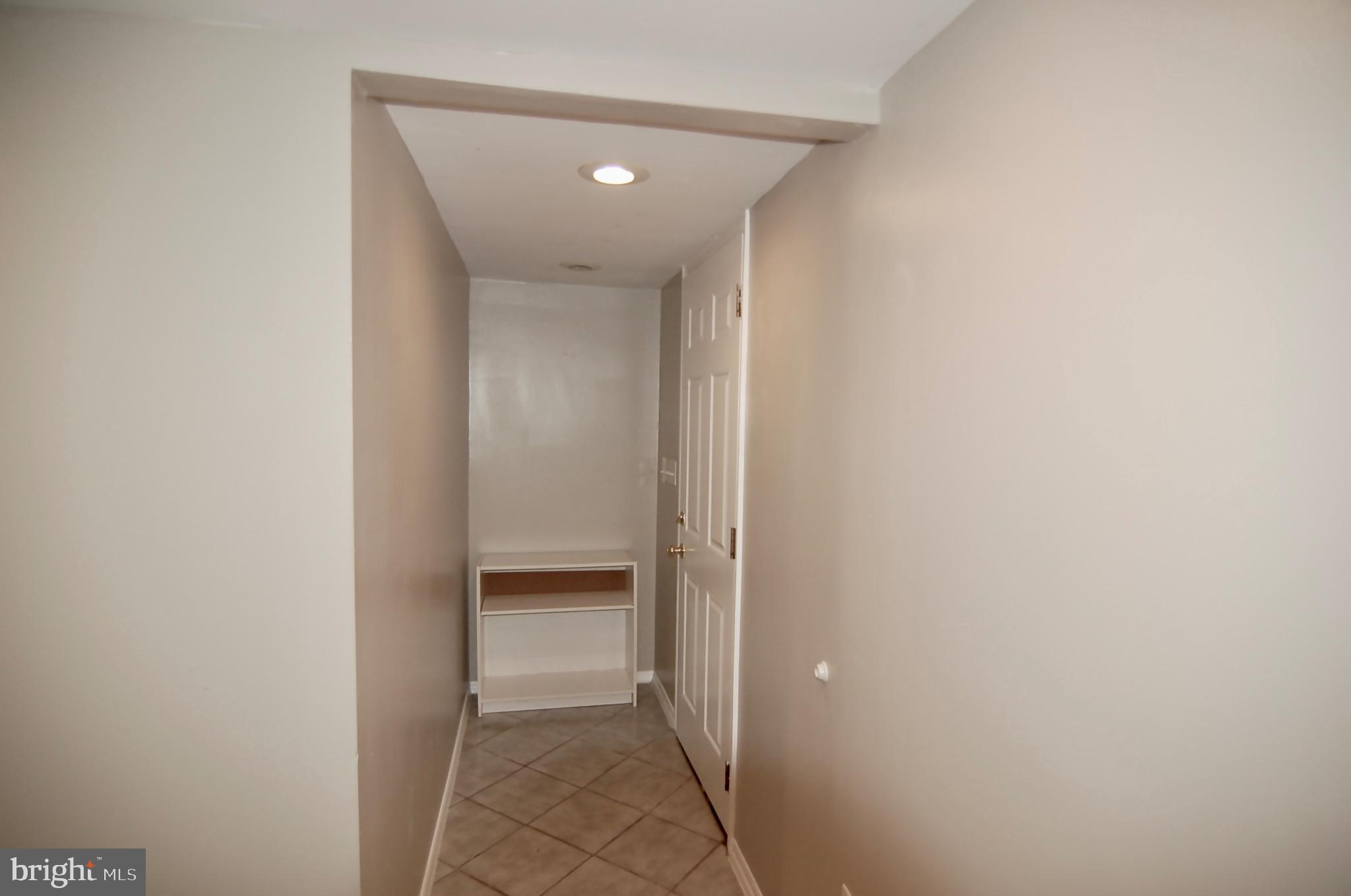 BROYHILL LANGLEY ESTATES - Residential Lease