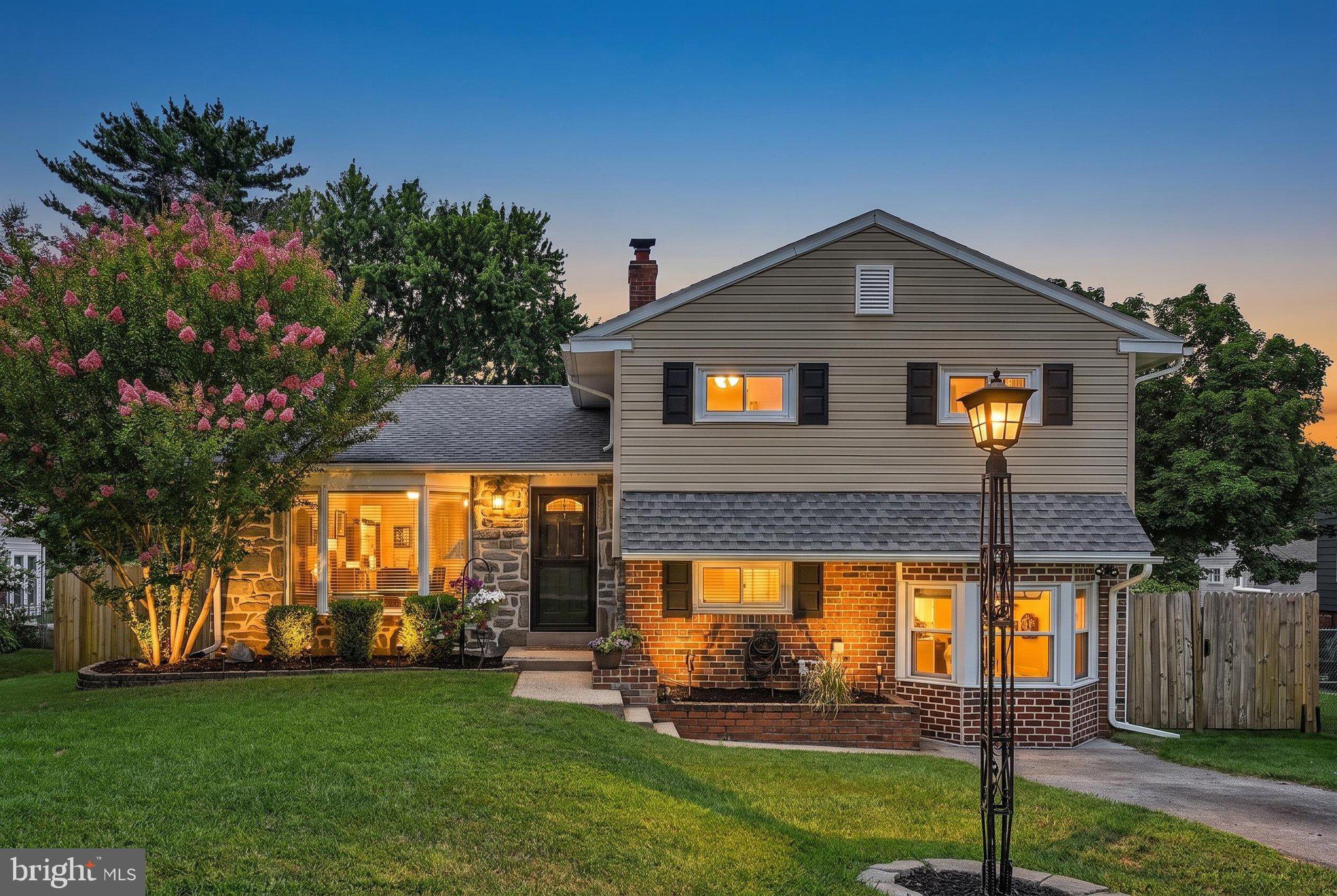 1605 ROSE GLEN ROAD