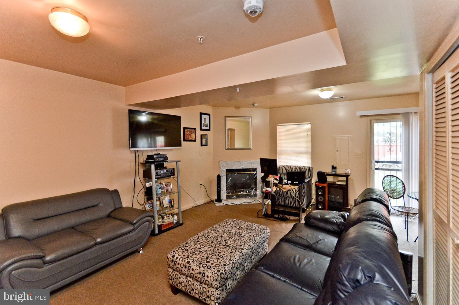 COLONY SQUARE- RSB PT PA - Residential