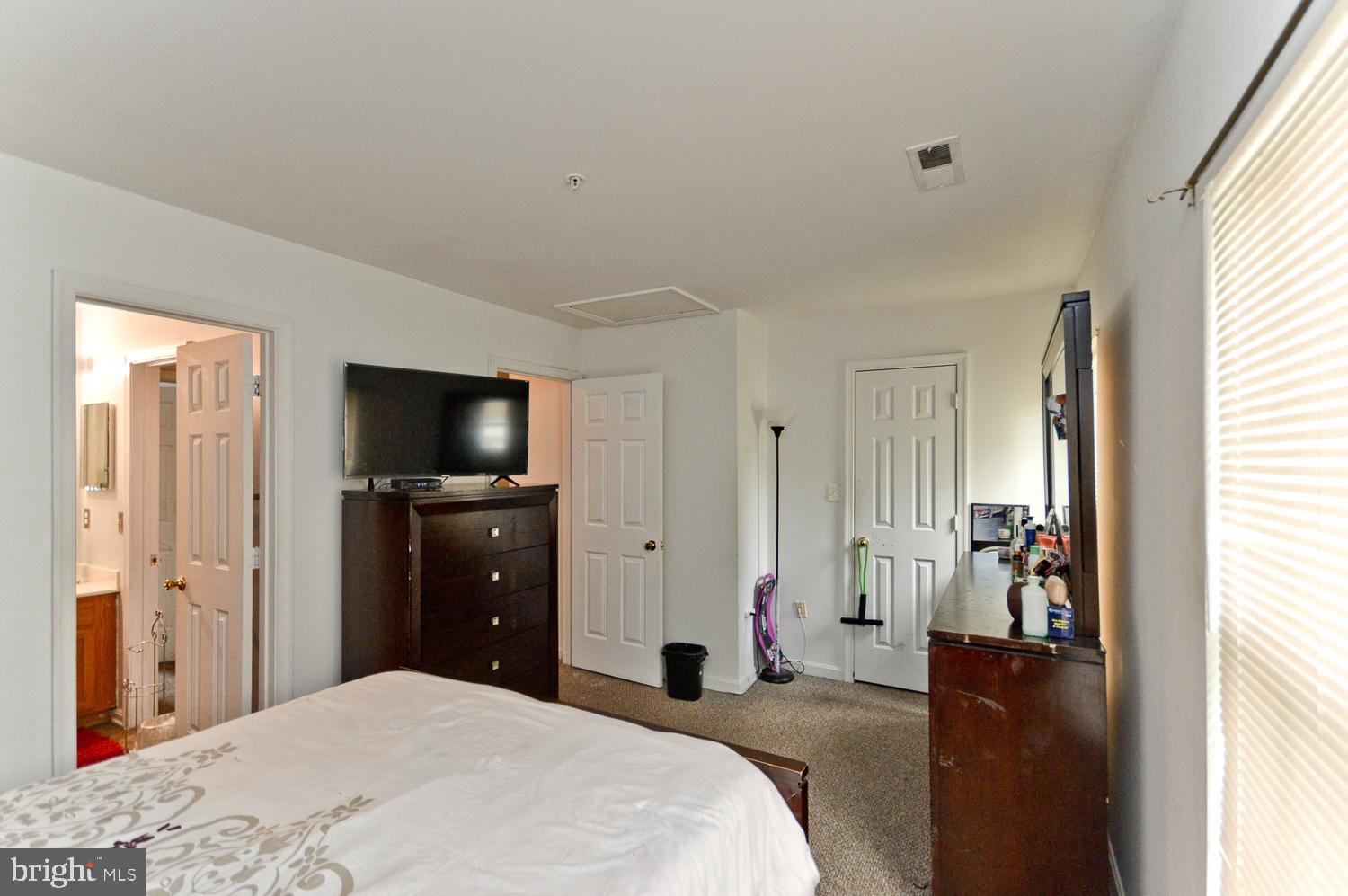 COLONY SQUARE- RSB PT PA - Residential