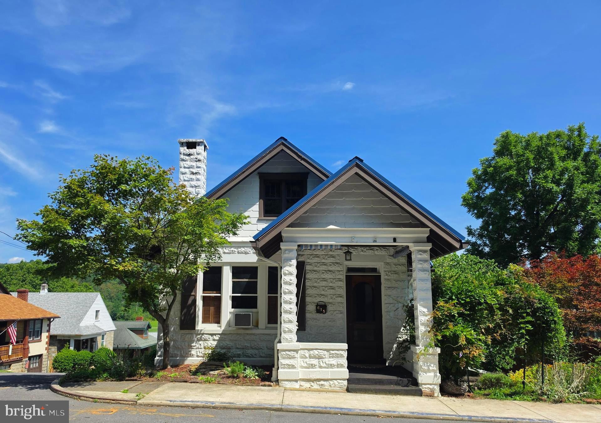 615 PIEDMONT AVENUE