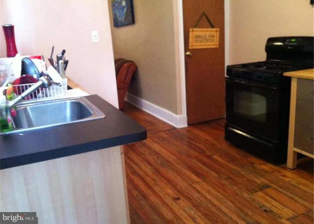 LOWER MOYAMENSING - Residential