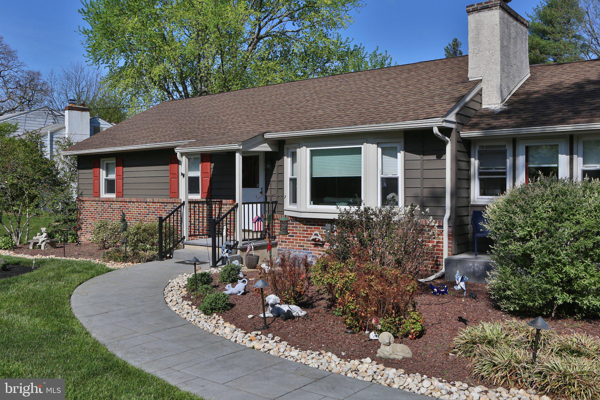 158 S SHADY RETREAT ROAD