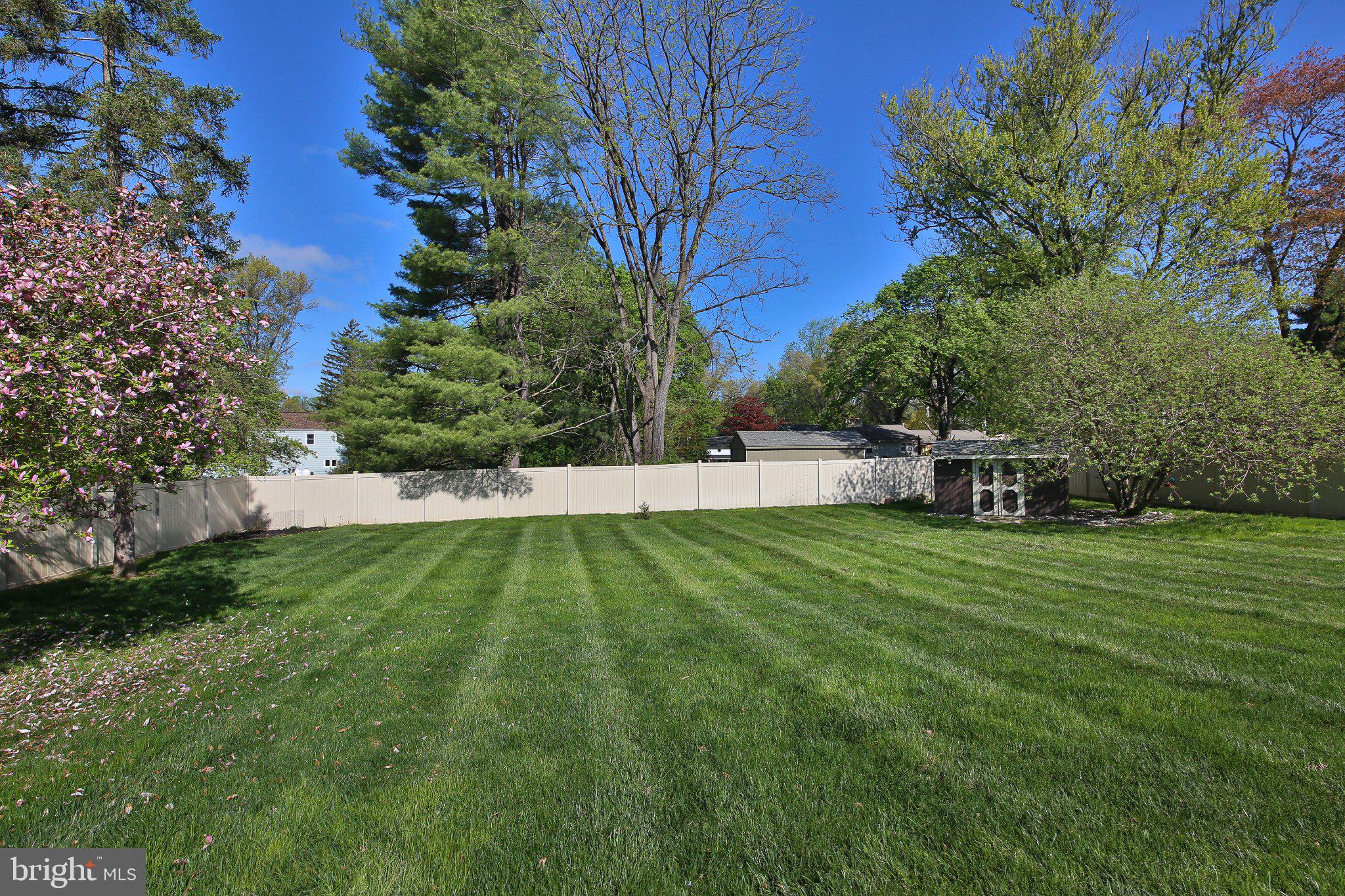 158 S SHADY RETREAT ROAD