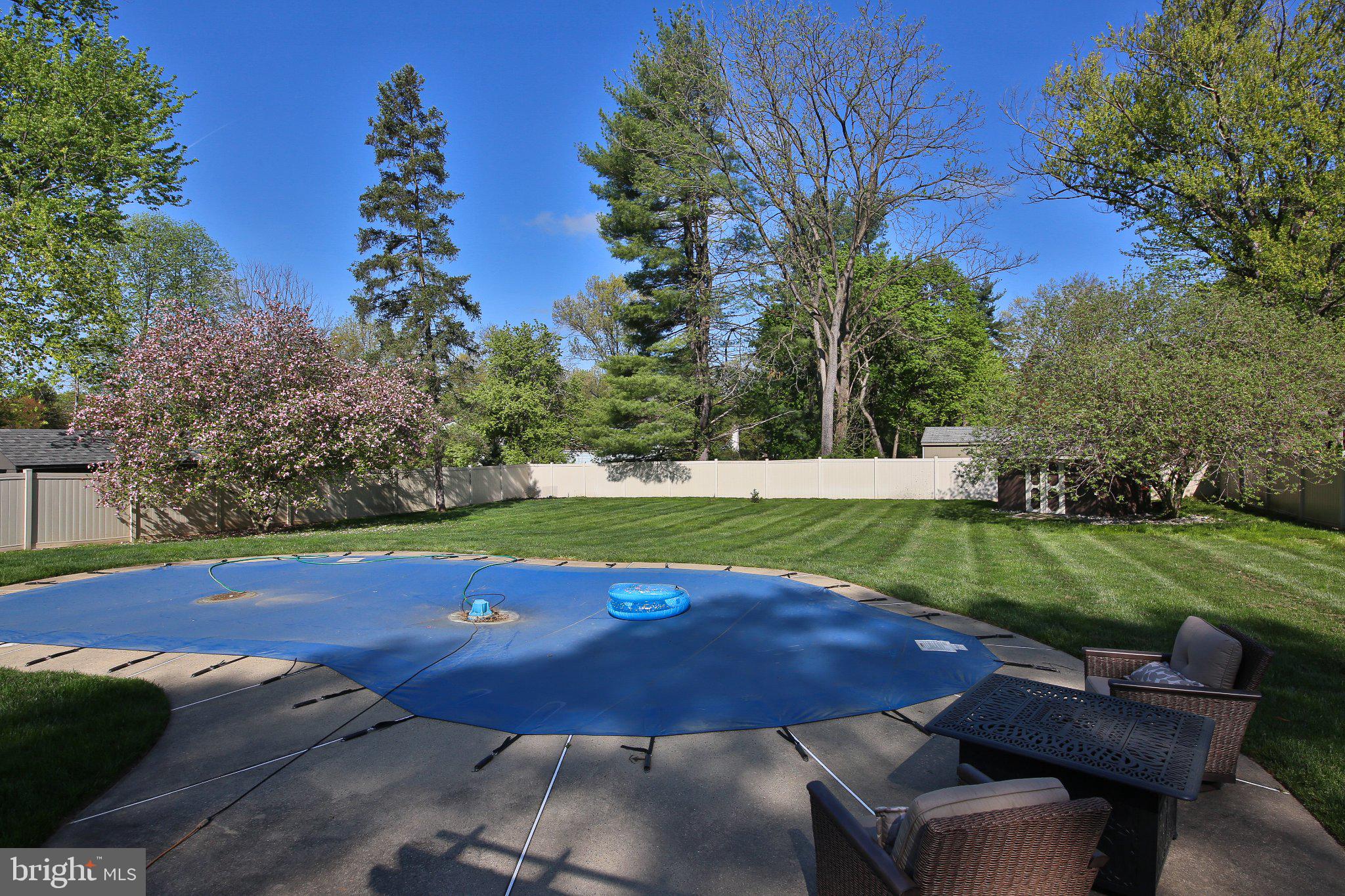 158 S SHADY RETREAT ROAD