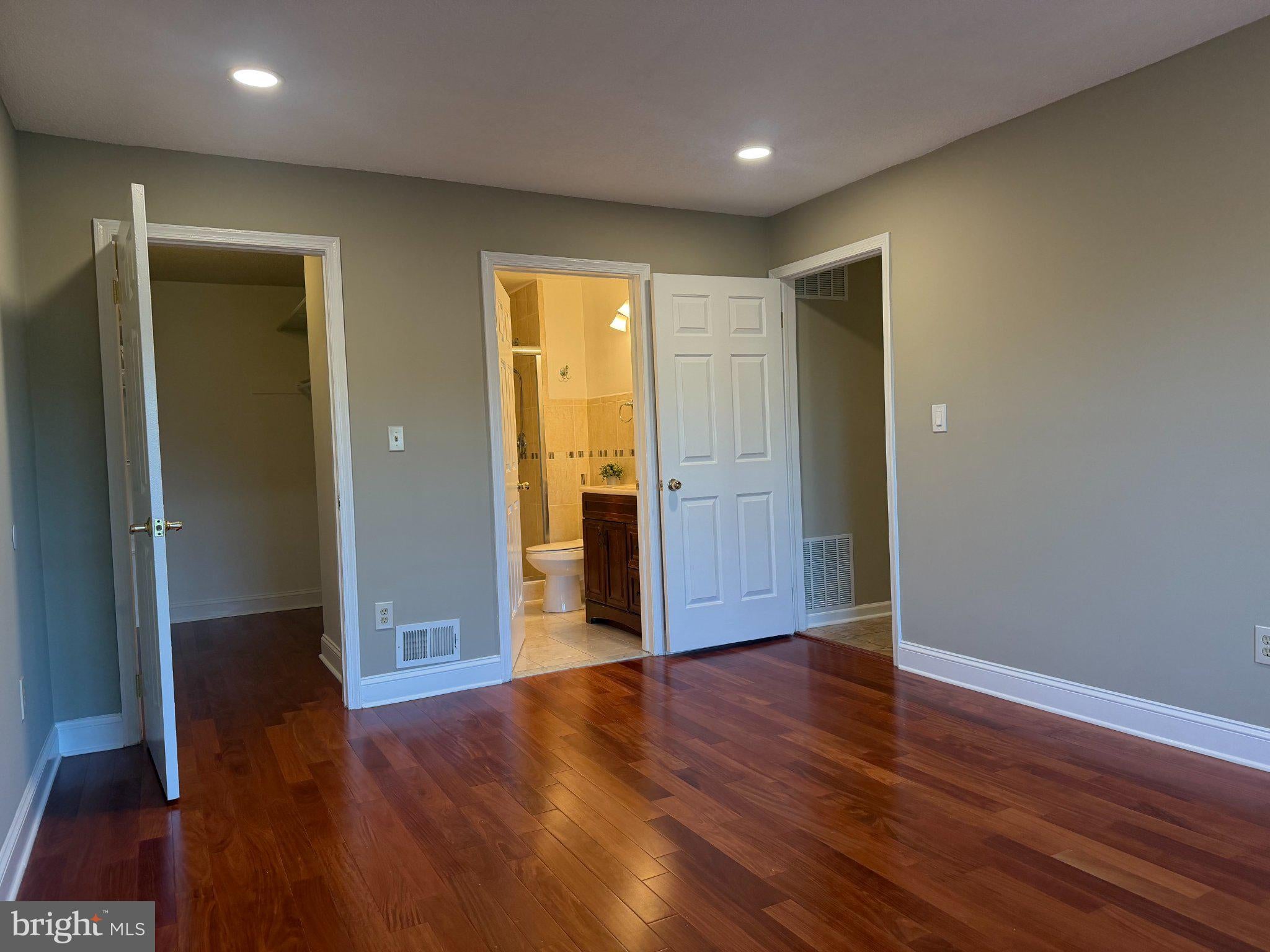 10 VOCEK COURT