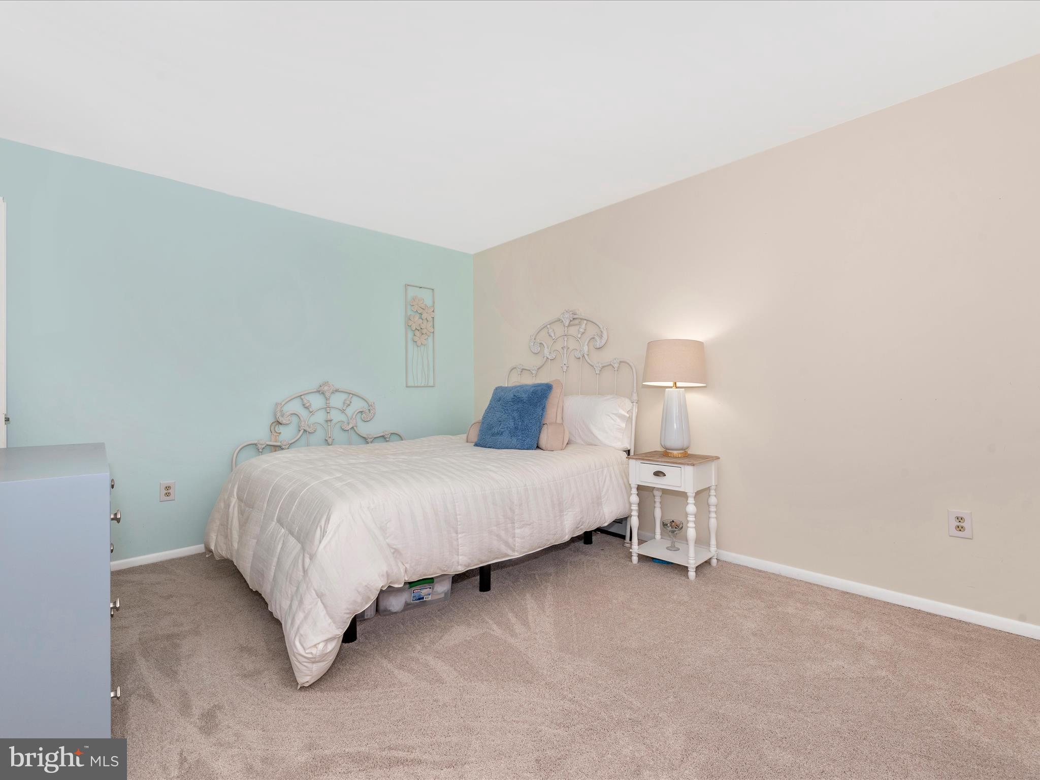 MOUNTAIN VILLAGE - Residential