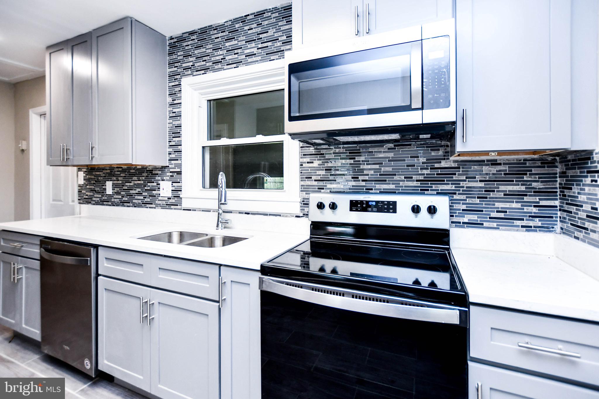 LAUREL GARDENS - Residential