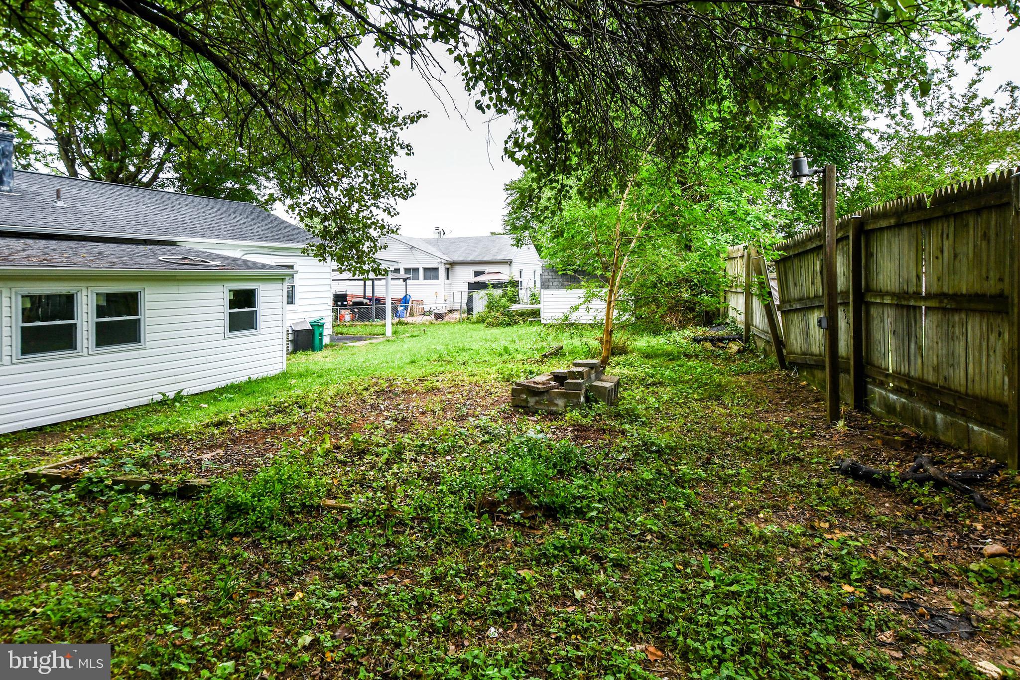 LAUREL GARDENS - Residential