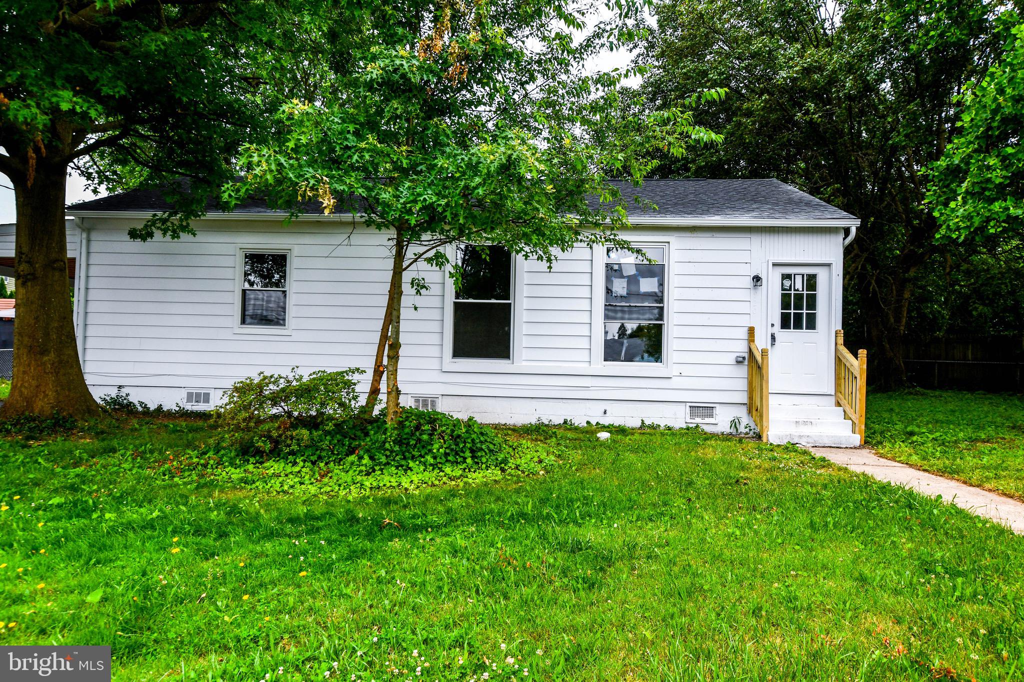 LAUREL GARDENS - Residential