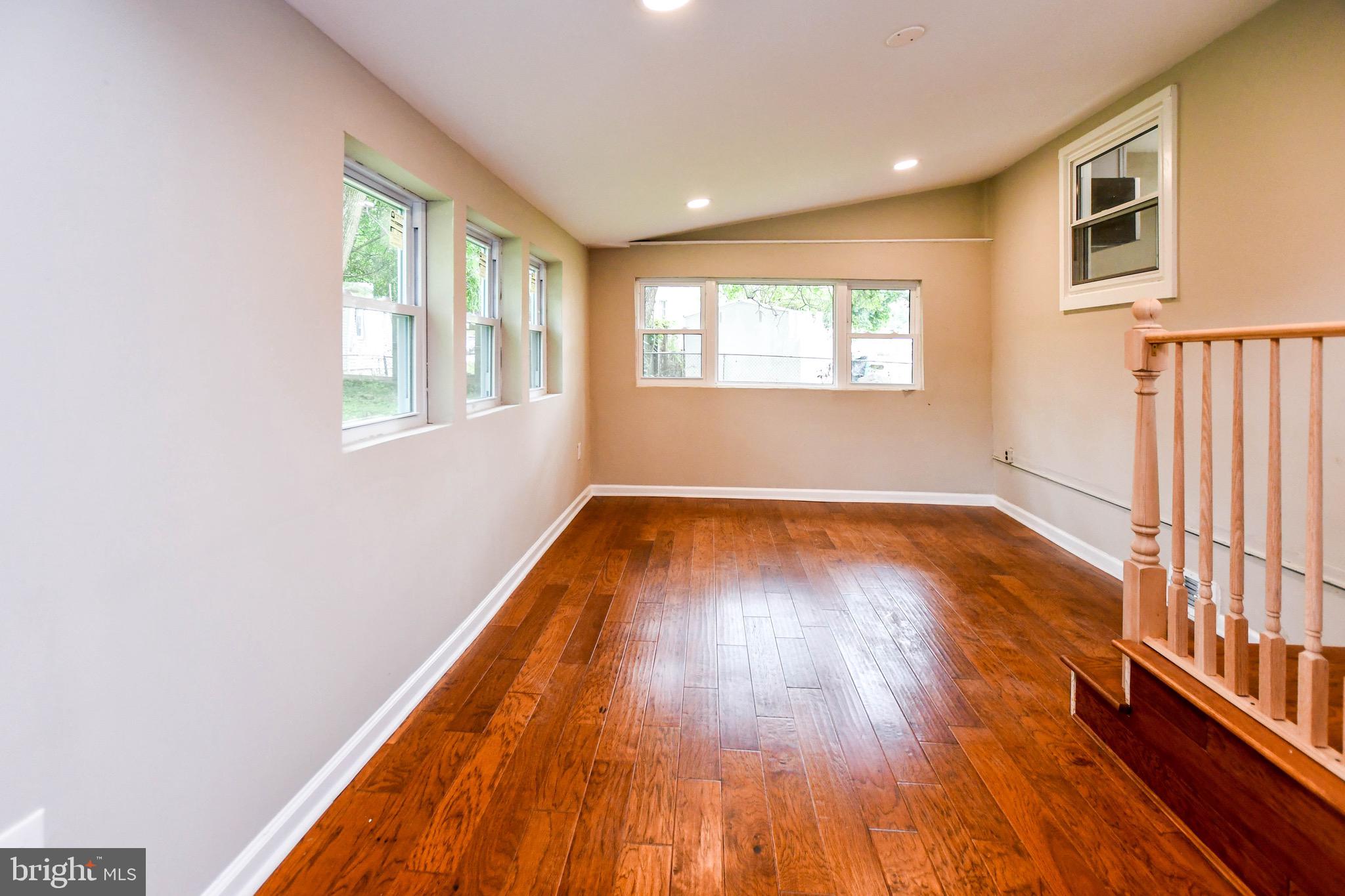 LAUREL GARDENS - Residential