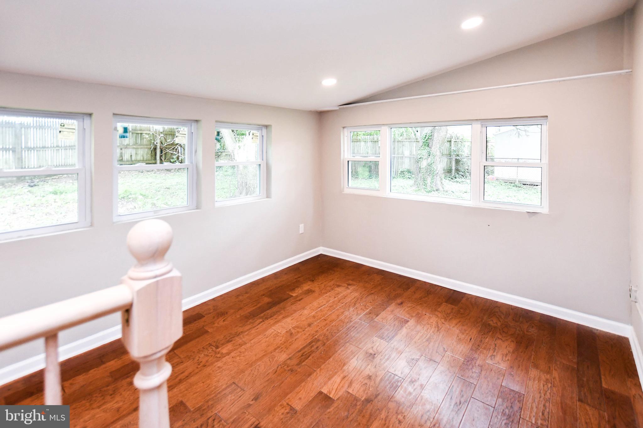 LAUREL GARDENS - Residential