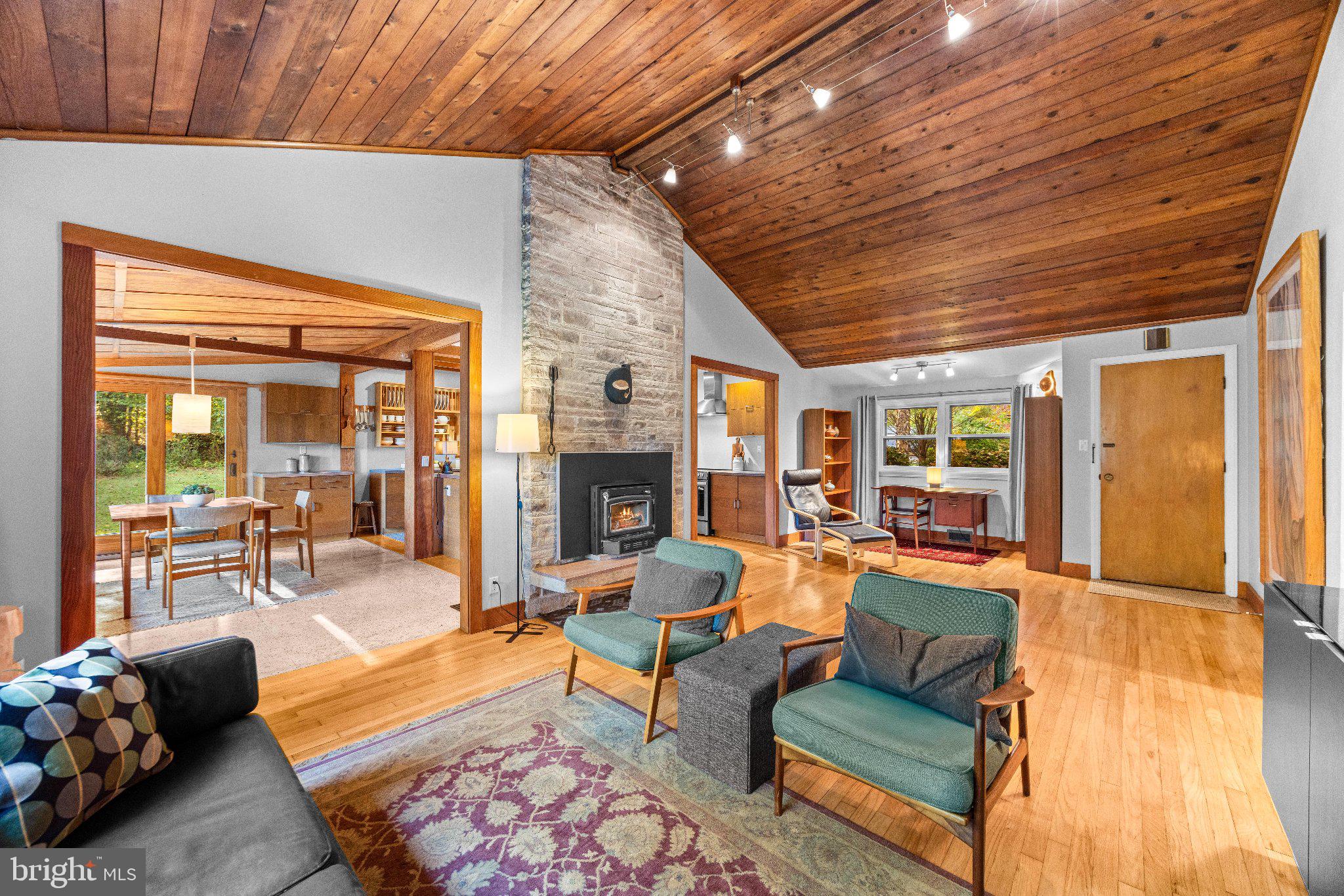 6219 WINDY RIDGE ROAD