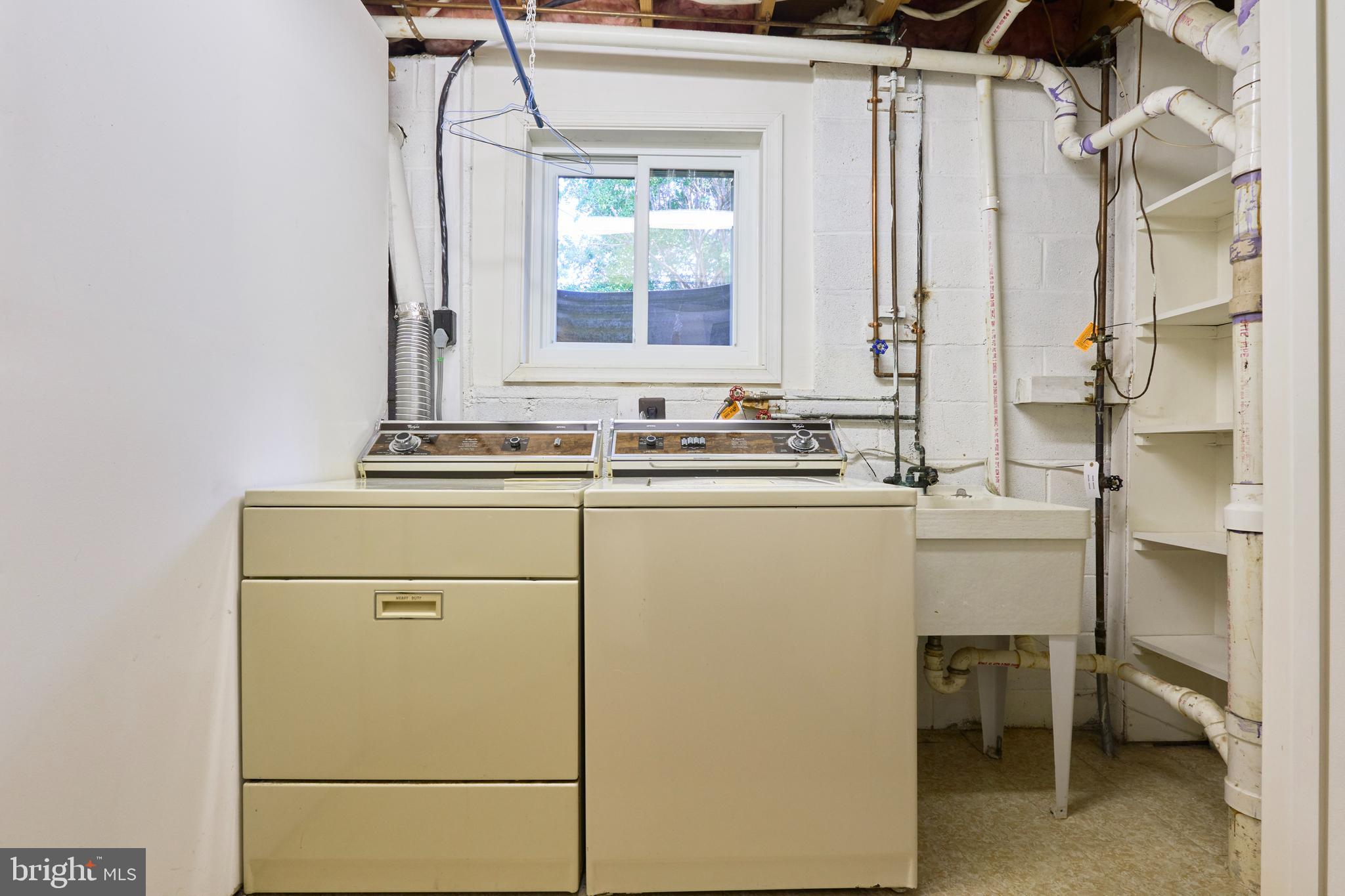 HILLTOP - Residential Lease