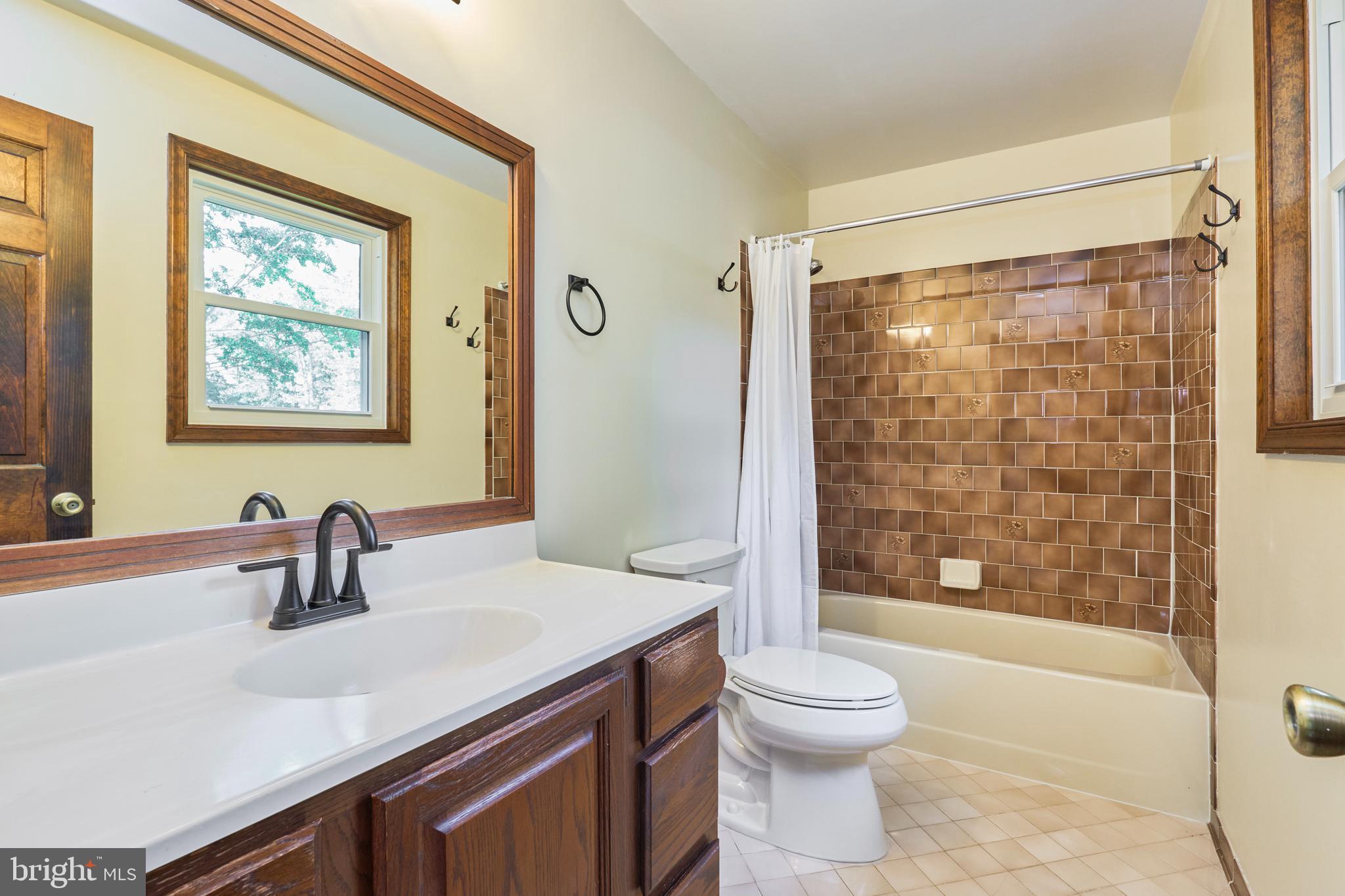 HILLTOP - Residential Lease