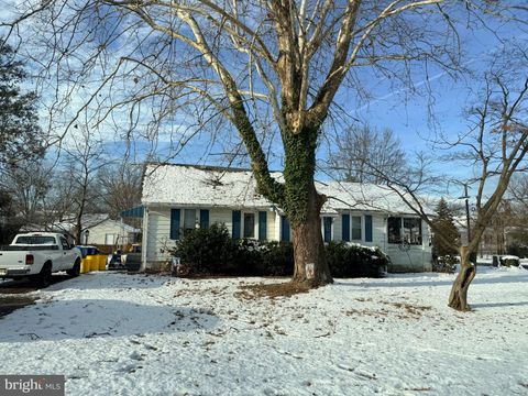 232 MECRAY LANE MAPLE SHADE NJ 08052