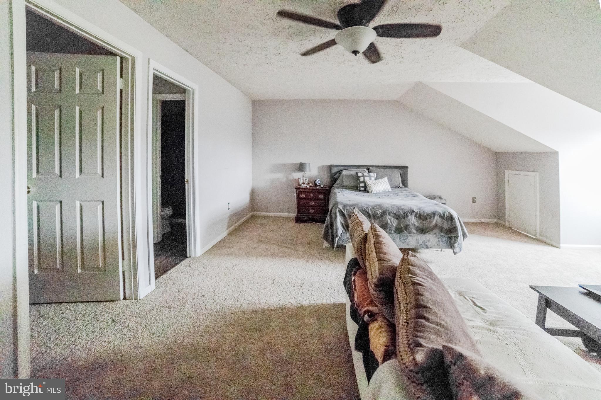 ST CHARLES SUB - HAMPSHIRE - Residential