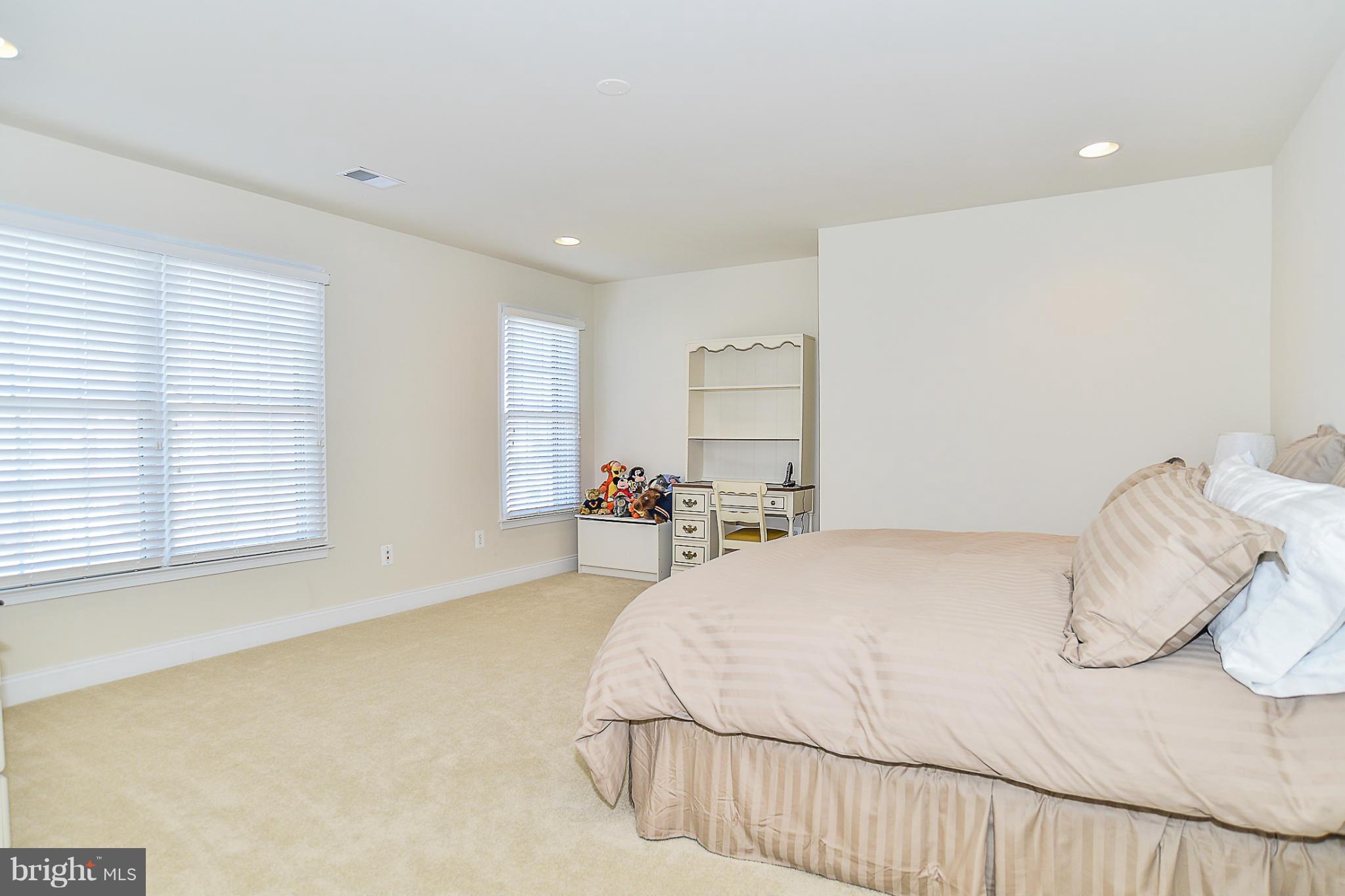 DOMINION VALLEY COUNTRY CLUB - Residential