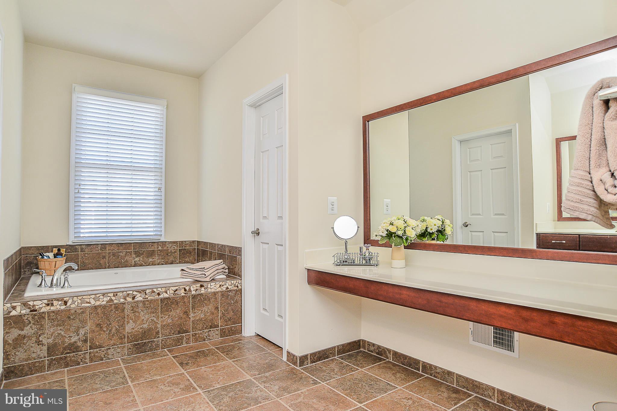 DOMINION VALLEY COUNTRY CLUB - Residential