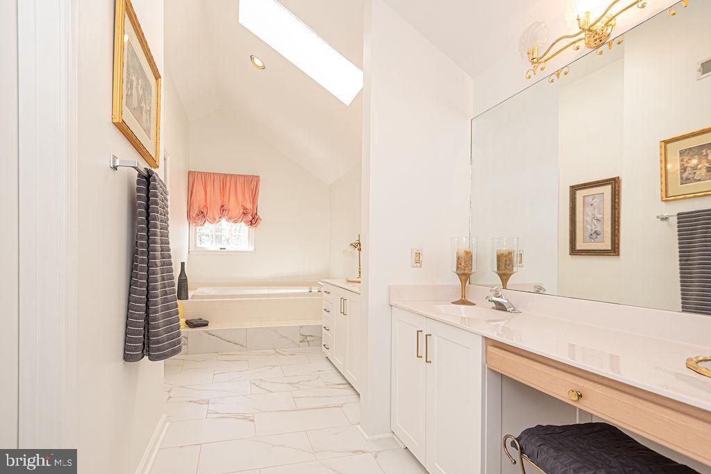 SWANN ESTATES - Residential