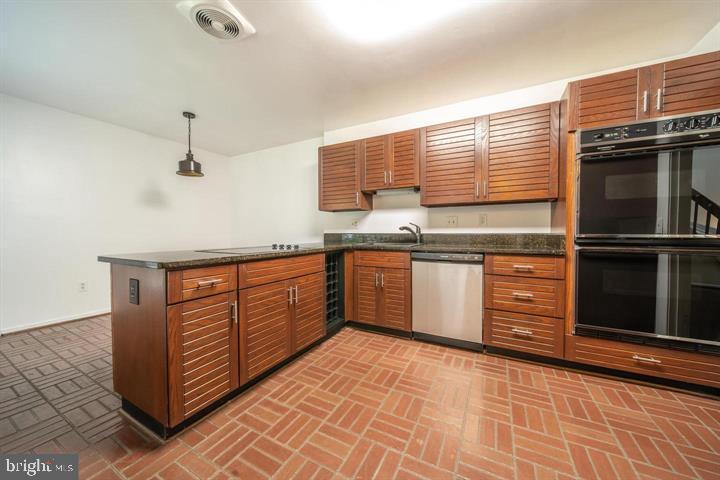 7815 WHITERIM TERRACE