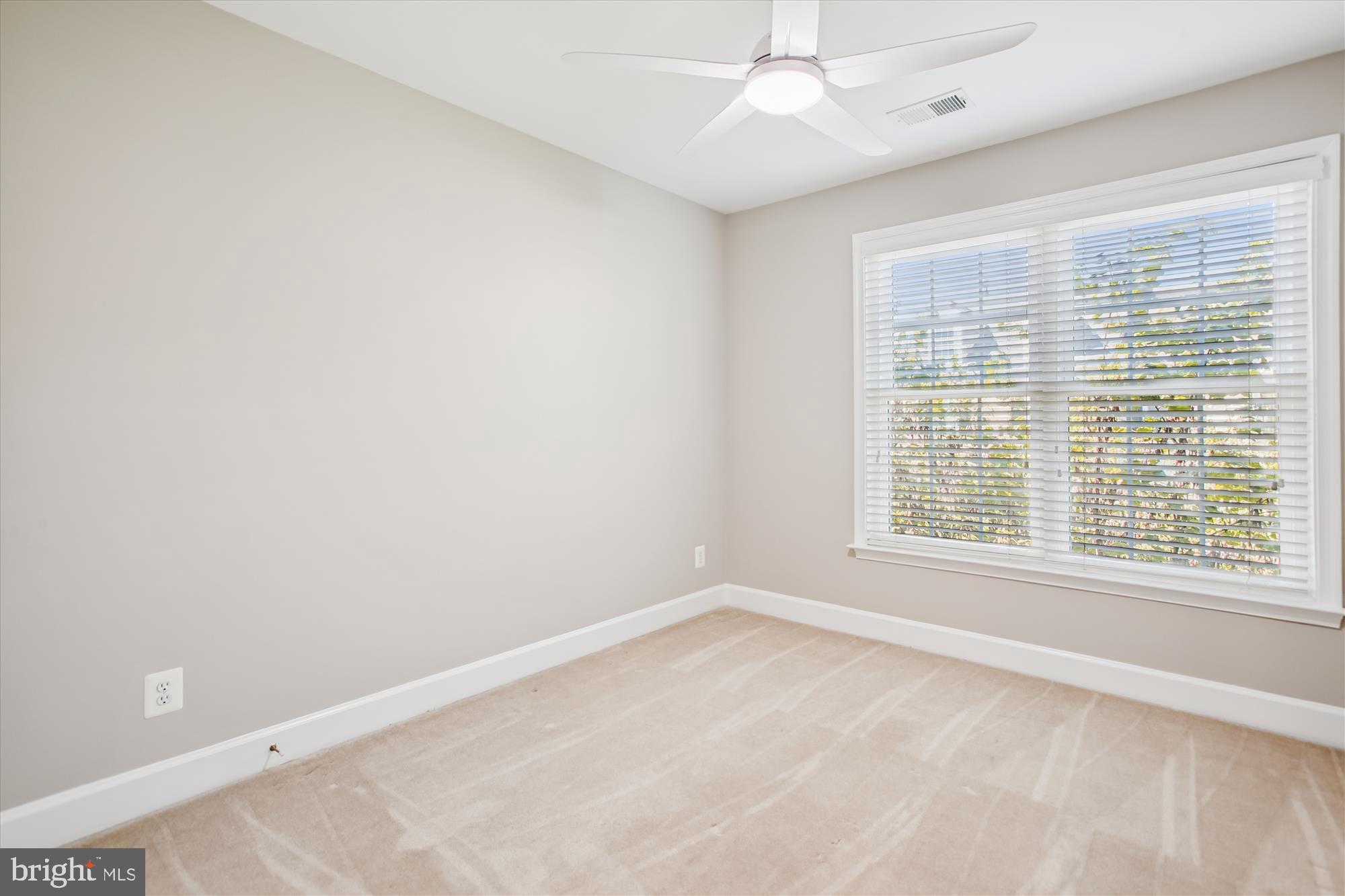 HUNTINGTON METRO - Residential