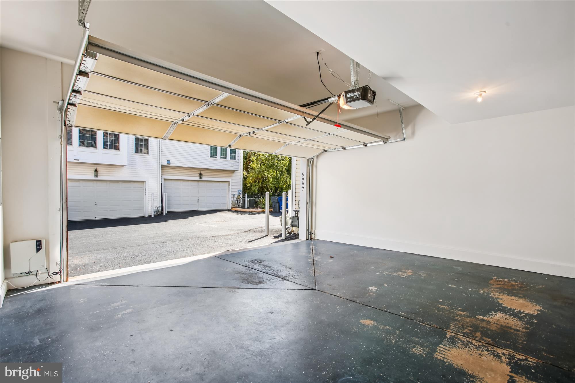 HUNTINGTON METRO - Residential