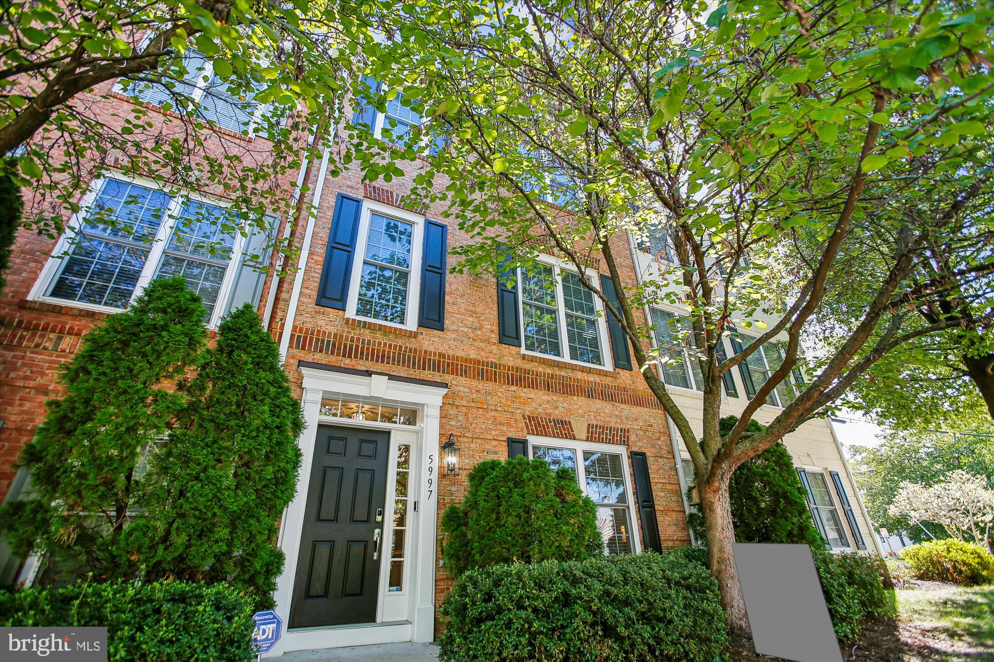 HUNTINGTON METRO - Residential