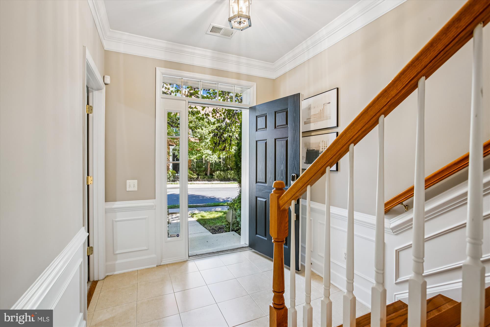 HUNTINGTON METRO - Residential