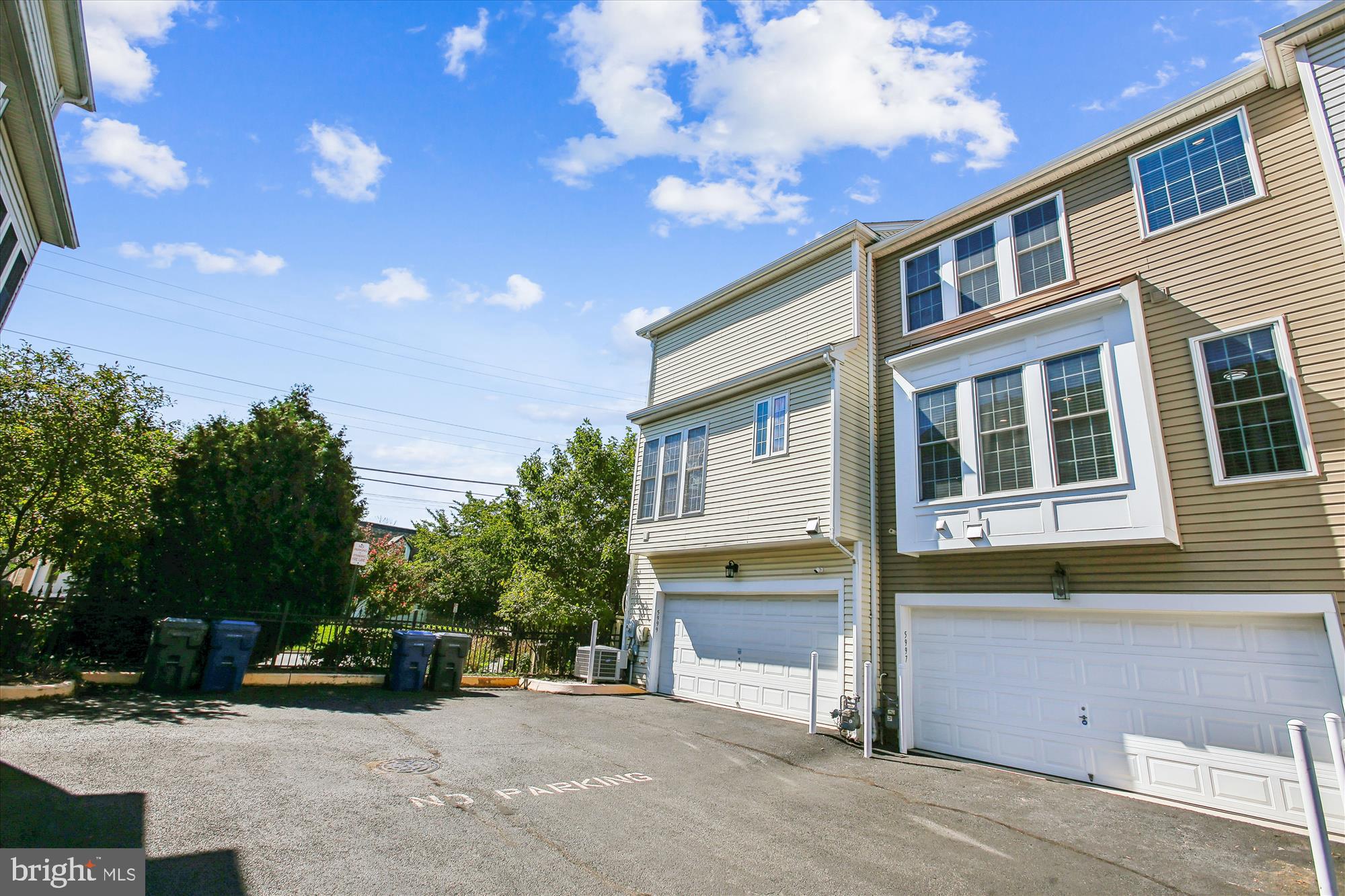 HUNTINGTON METRO - Residential