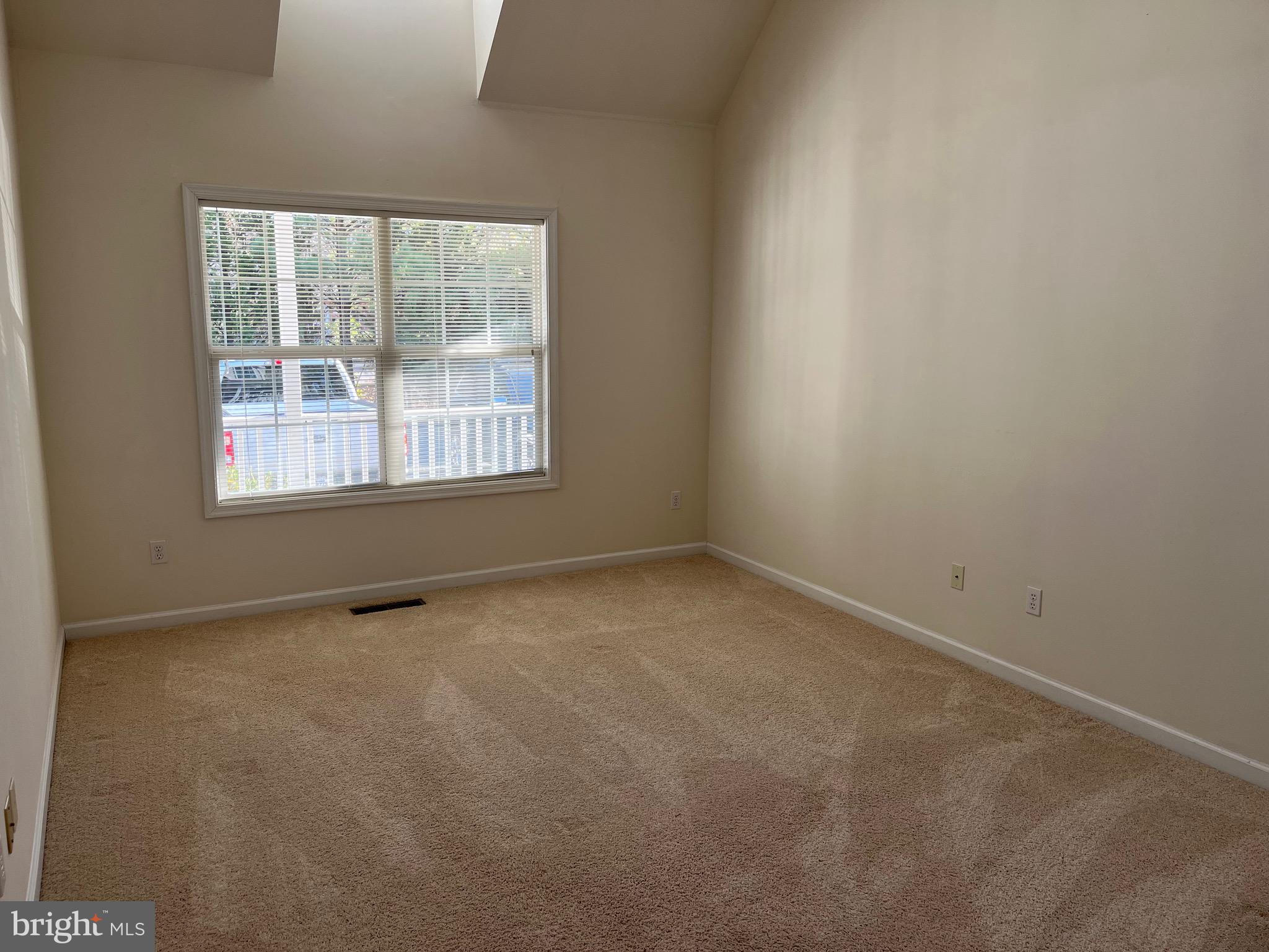 SCHOOLHOUSE COMMONS - Residential Lease