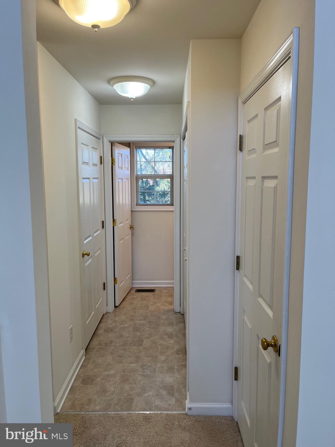 SCHOOLHOUSE COMMONS - Residential Lease