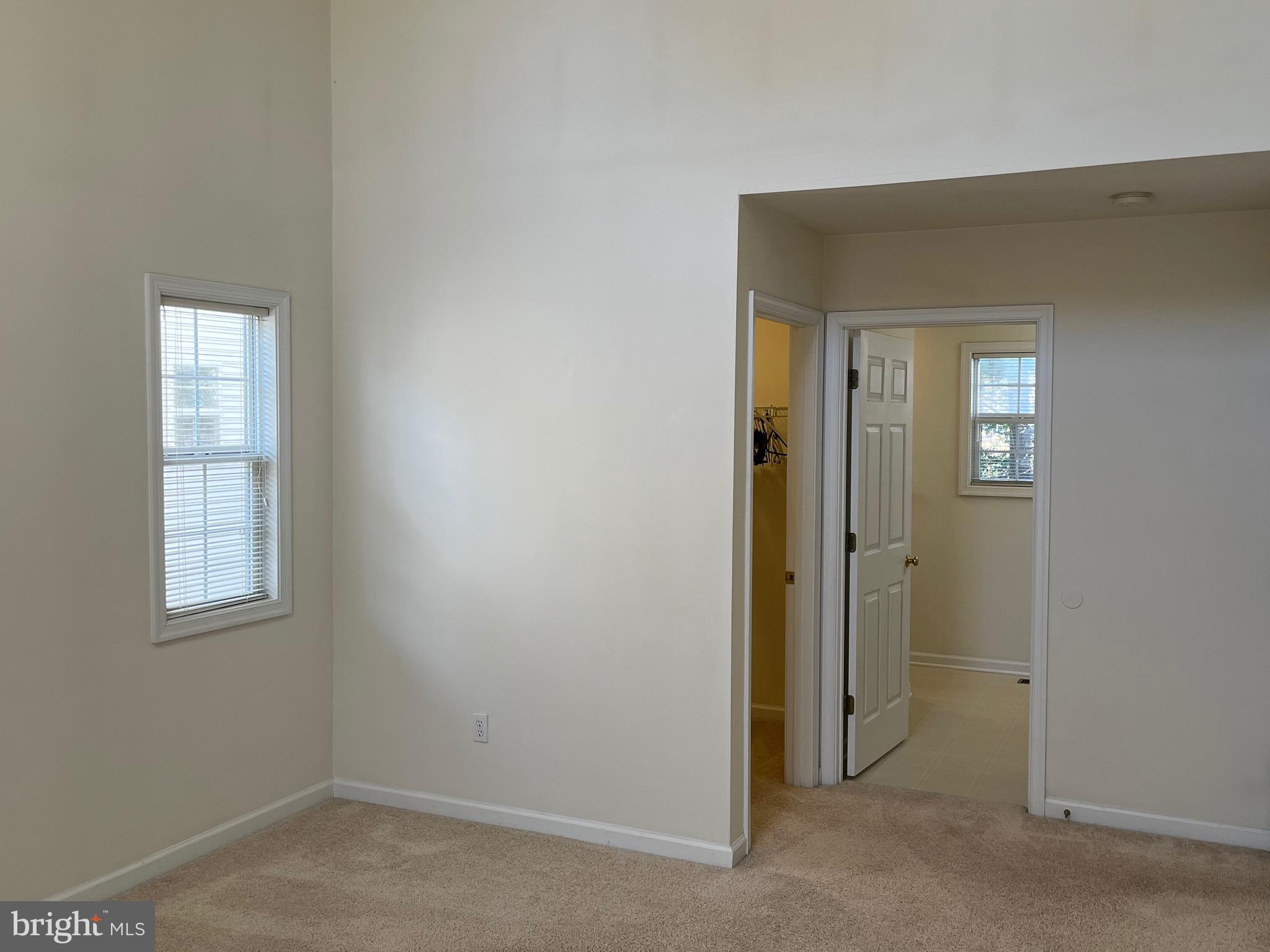 SCHOOLHOUSE COMMONS - Residential Lease