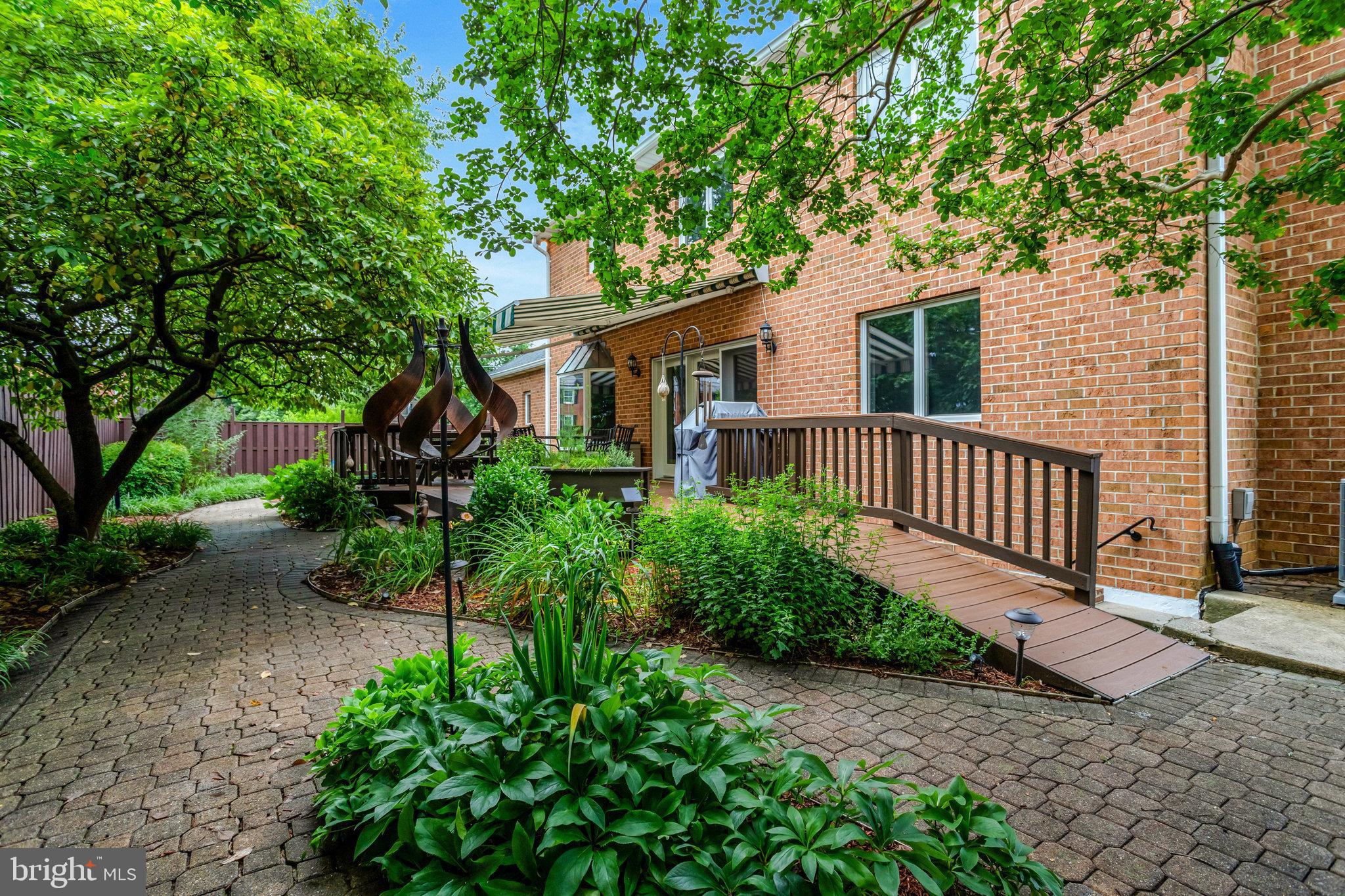 GLENCARLYN - Residential