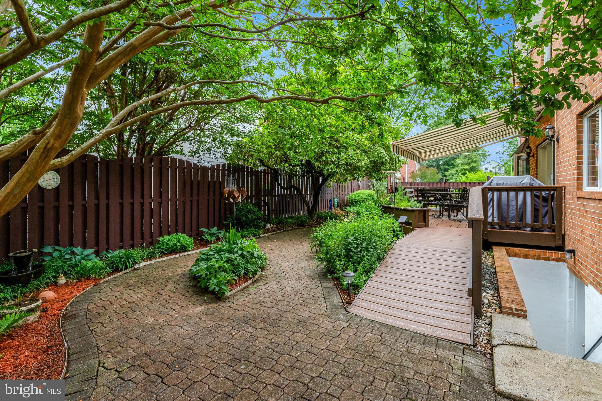 GLENCARLYN - Residential