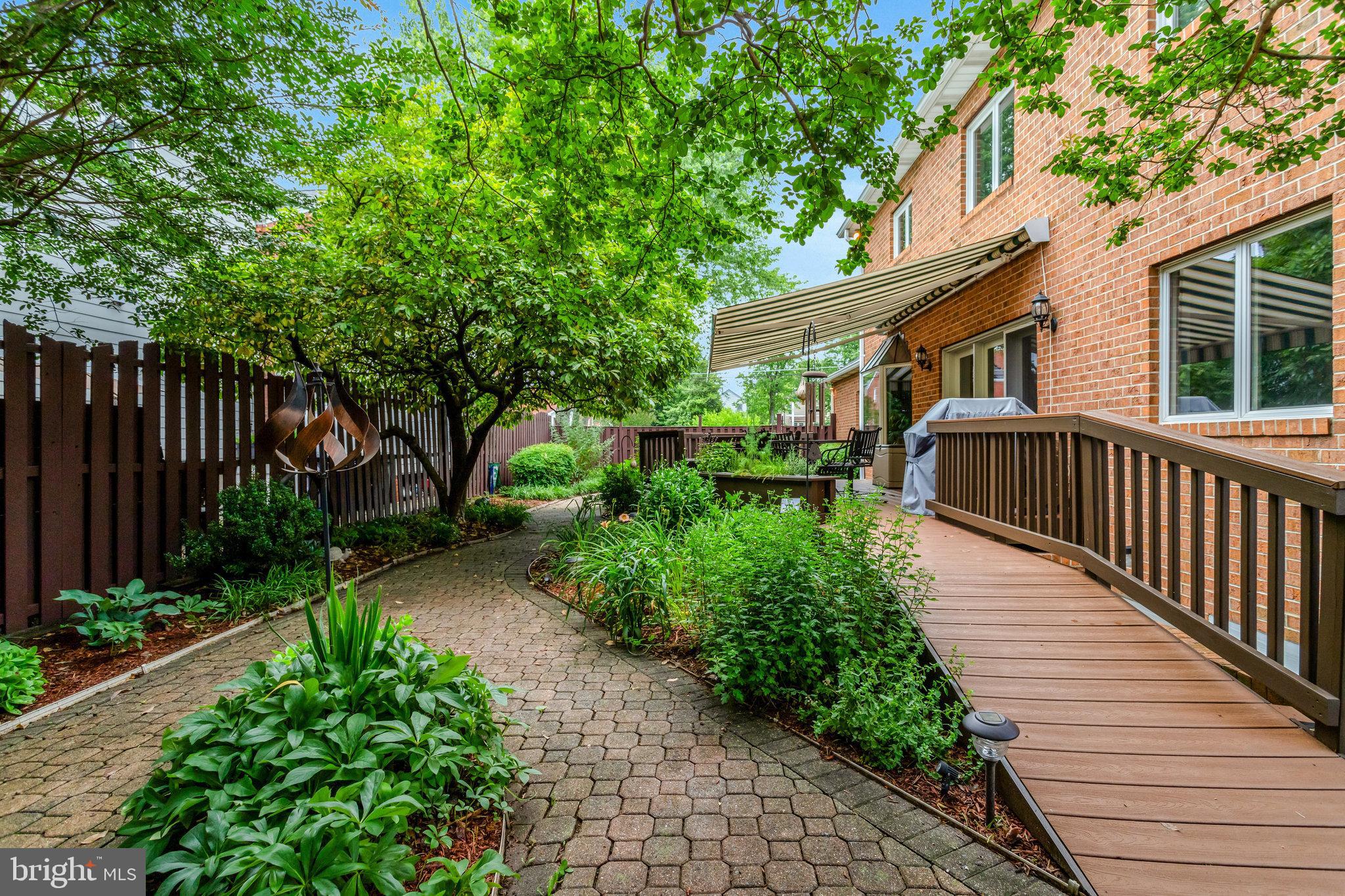 GLENCARLYN - Residential