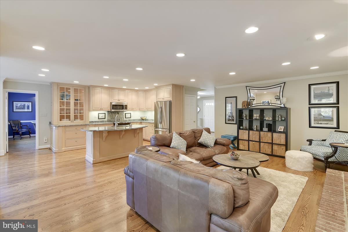 HARVEST KING - Residential Lease